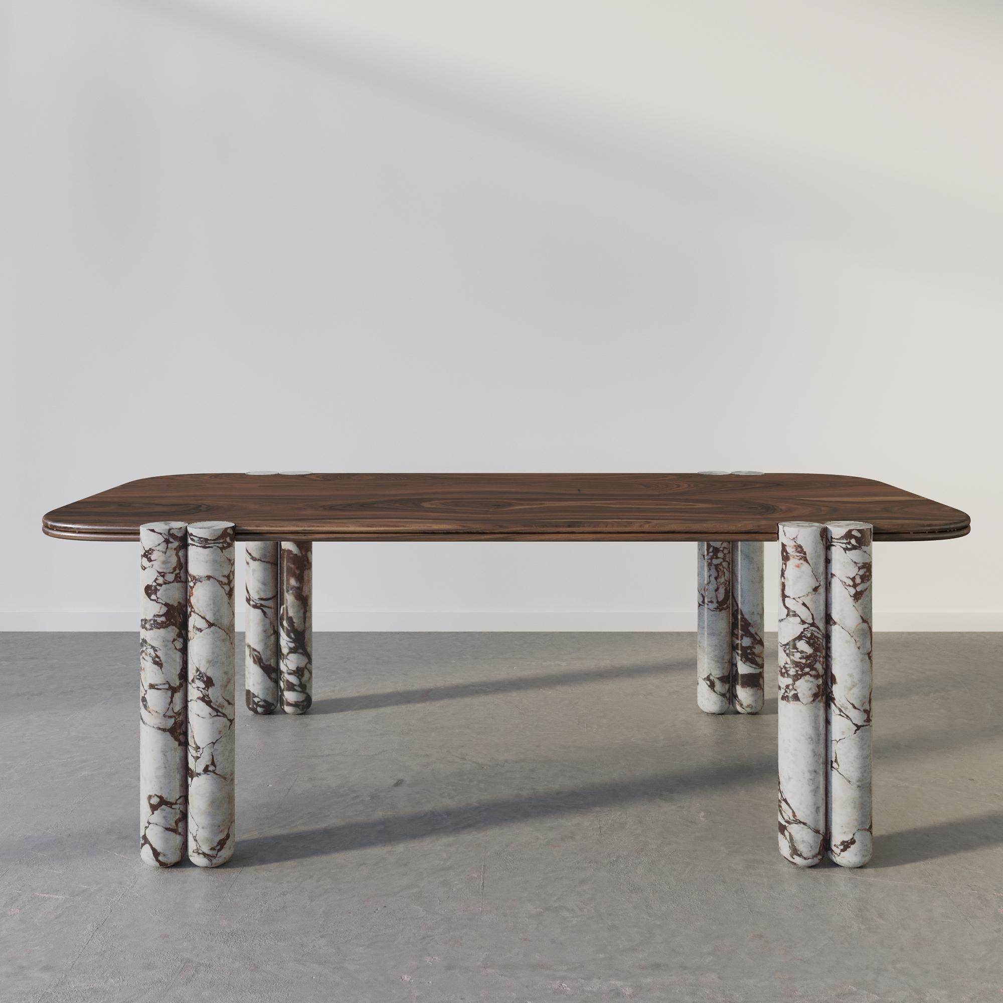 Il Forever Table è una scultura funzionale in edizione limitata, progettata per fungere sia da centrotavola che da cimelio. Con solo 30 edizioni numerate in tutto il mondo, questo tavolo da collezione è realizzato a mano nel New South Wales, in