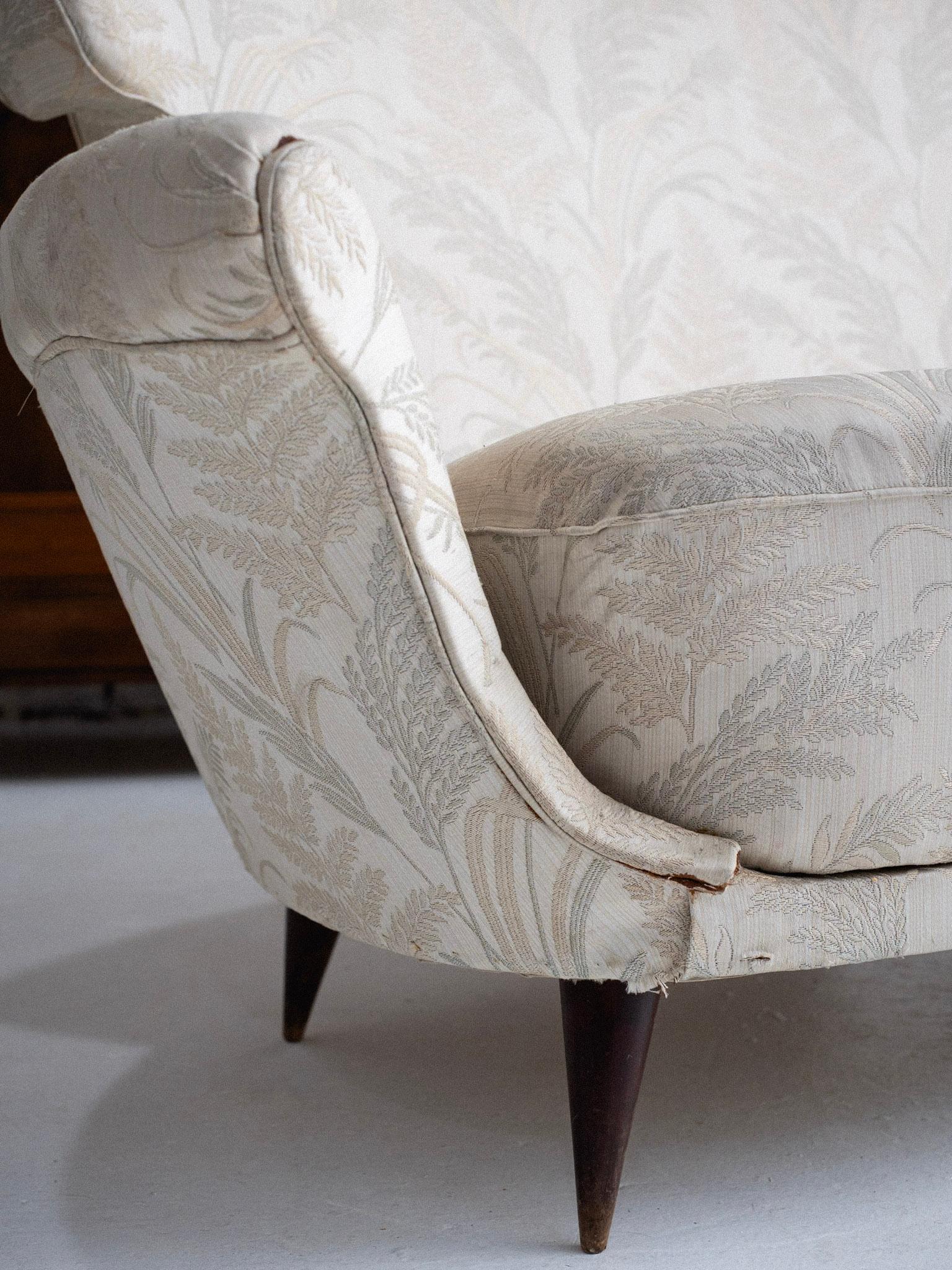 Sculptural Mid Century Italian Sofa Attributed to Maurizio Tempestini For Sale 1