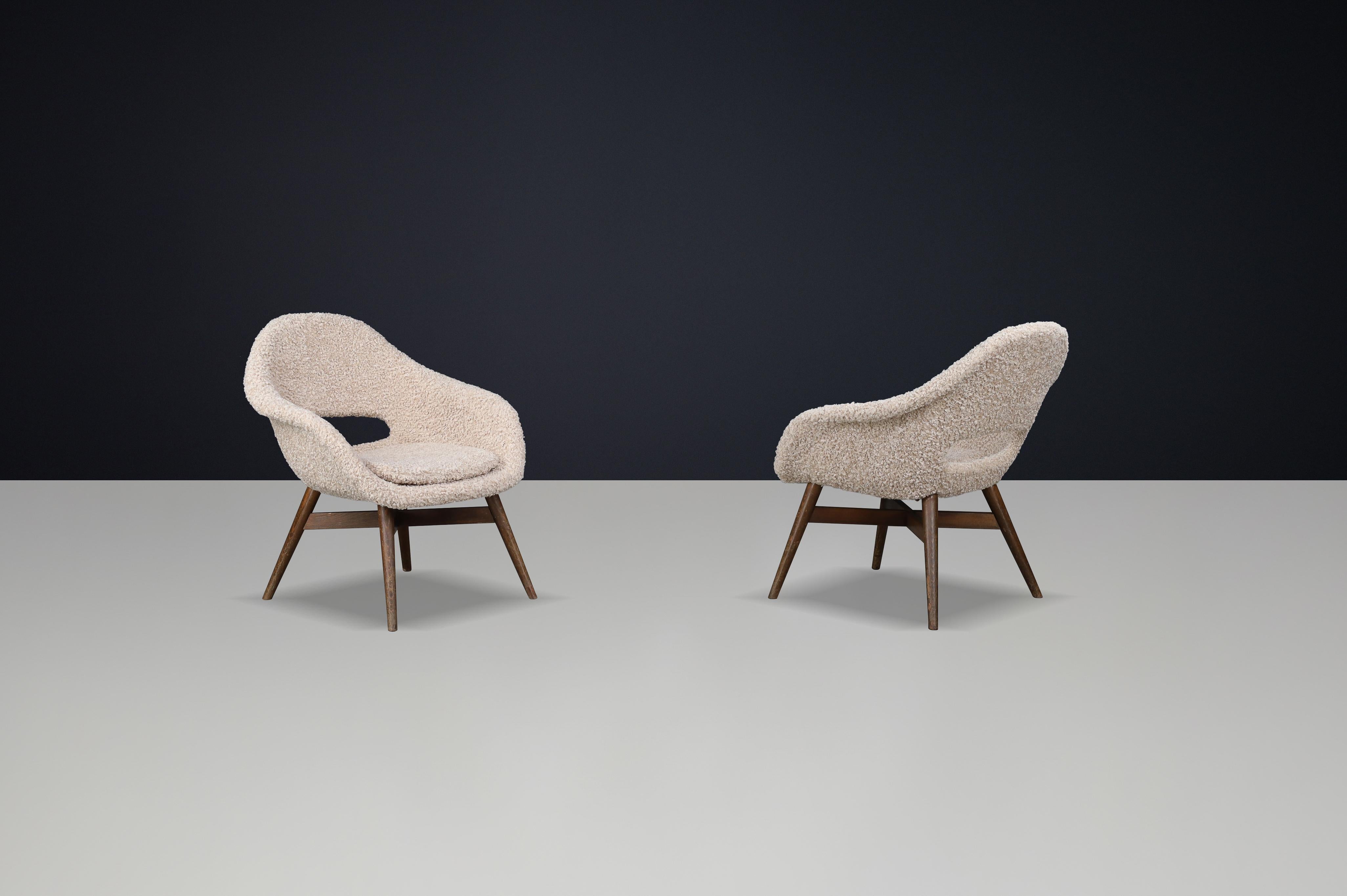 Chaise longue sculpturale du milieu du siècle par Miroslav Navrátil, 1960s en vente 3