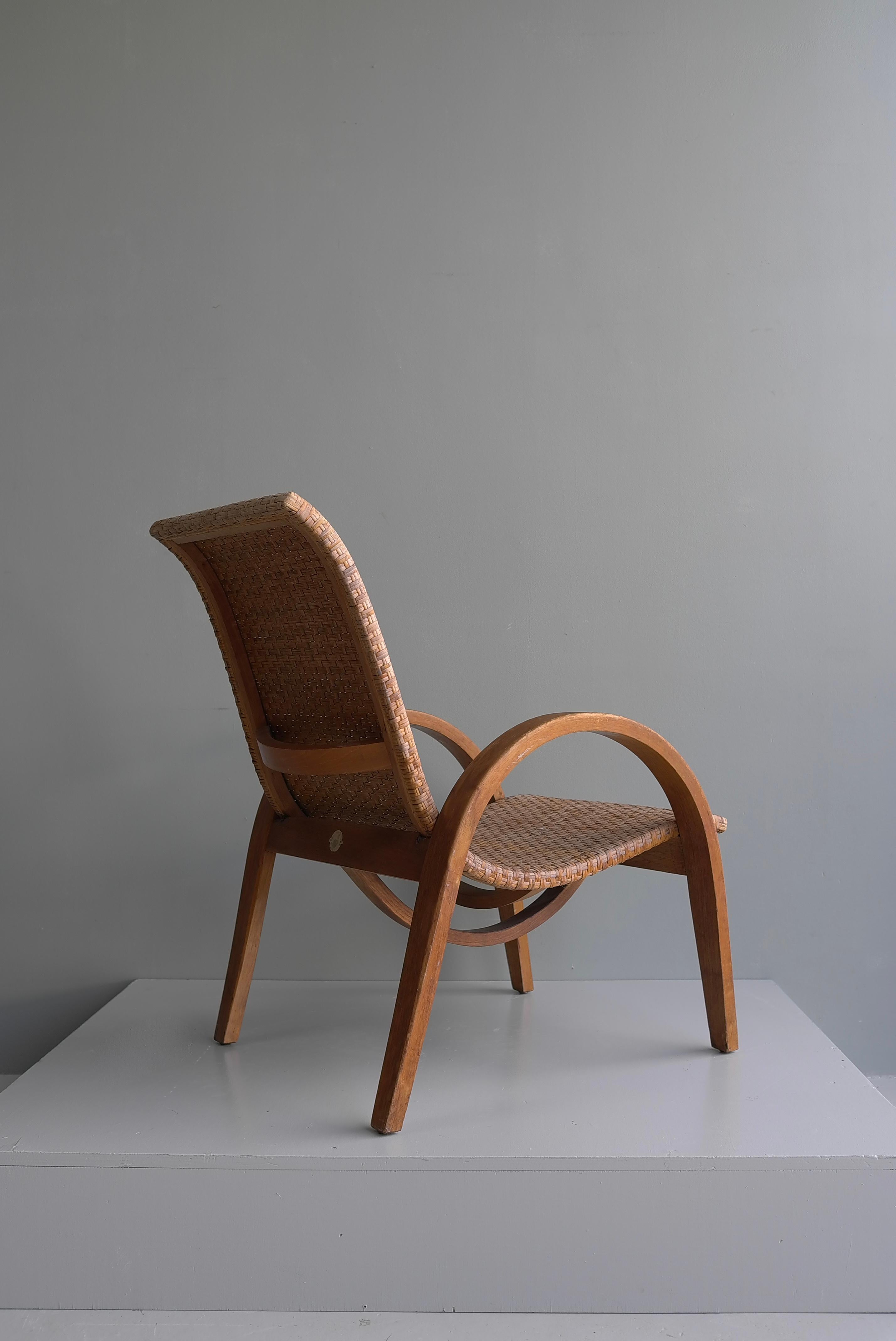 Sculptural Mid-Century Modern Armchair in Wood and Cane, 1950's For Sale 1