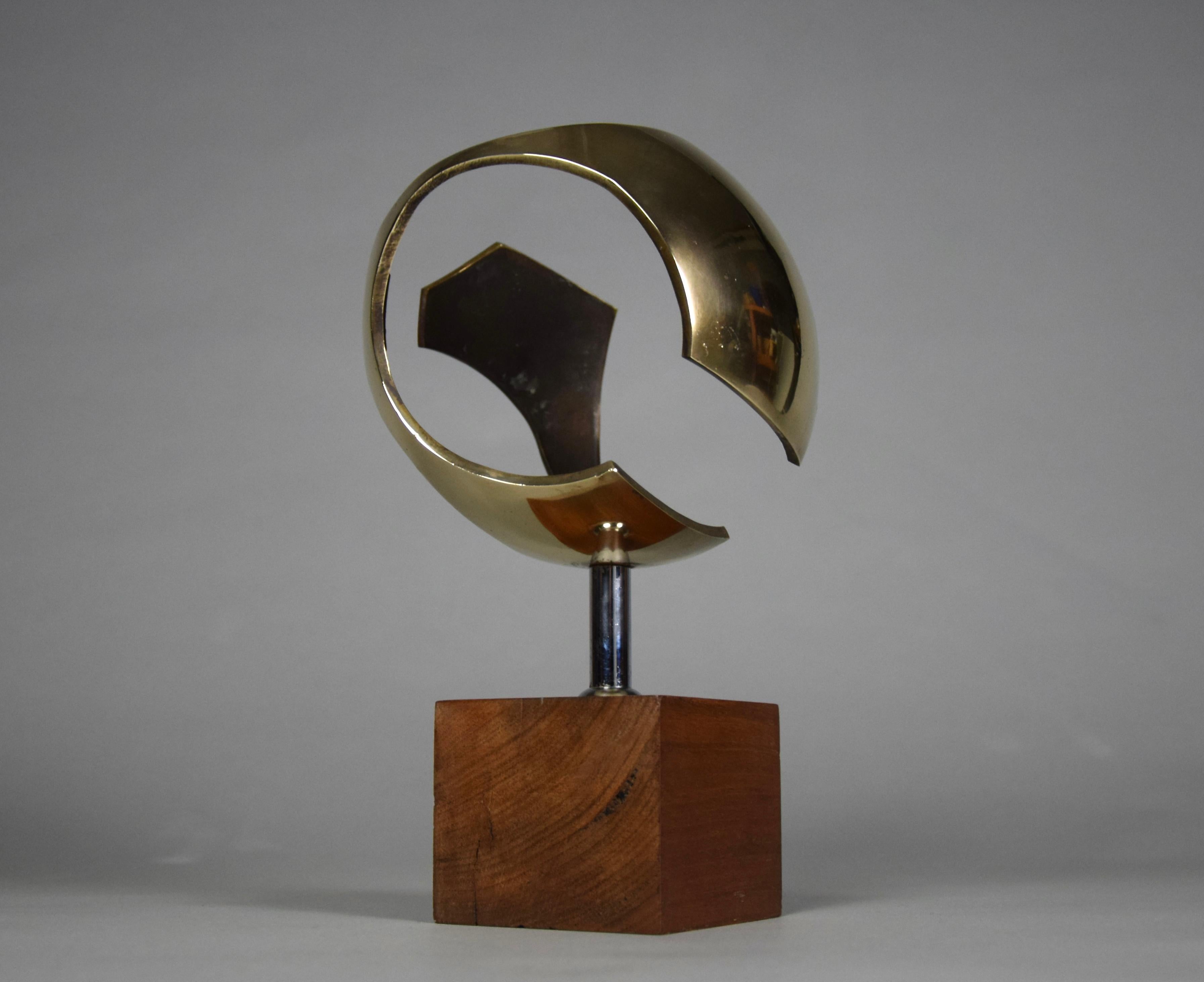 Sculptural Mid-Century Modern Brass Sphere the Netherlands 1960 In Good Condition For Sale In Weesp, NL
