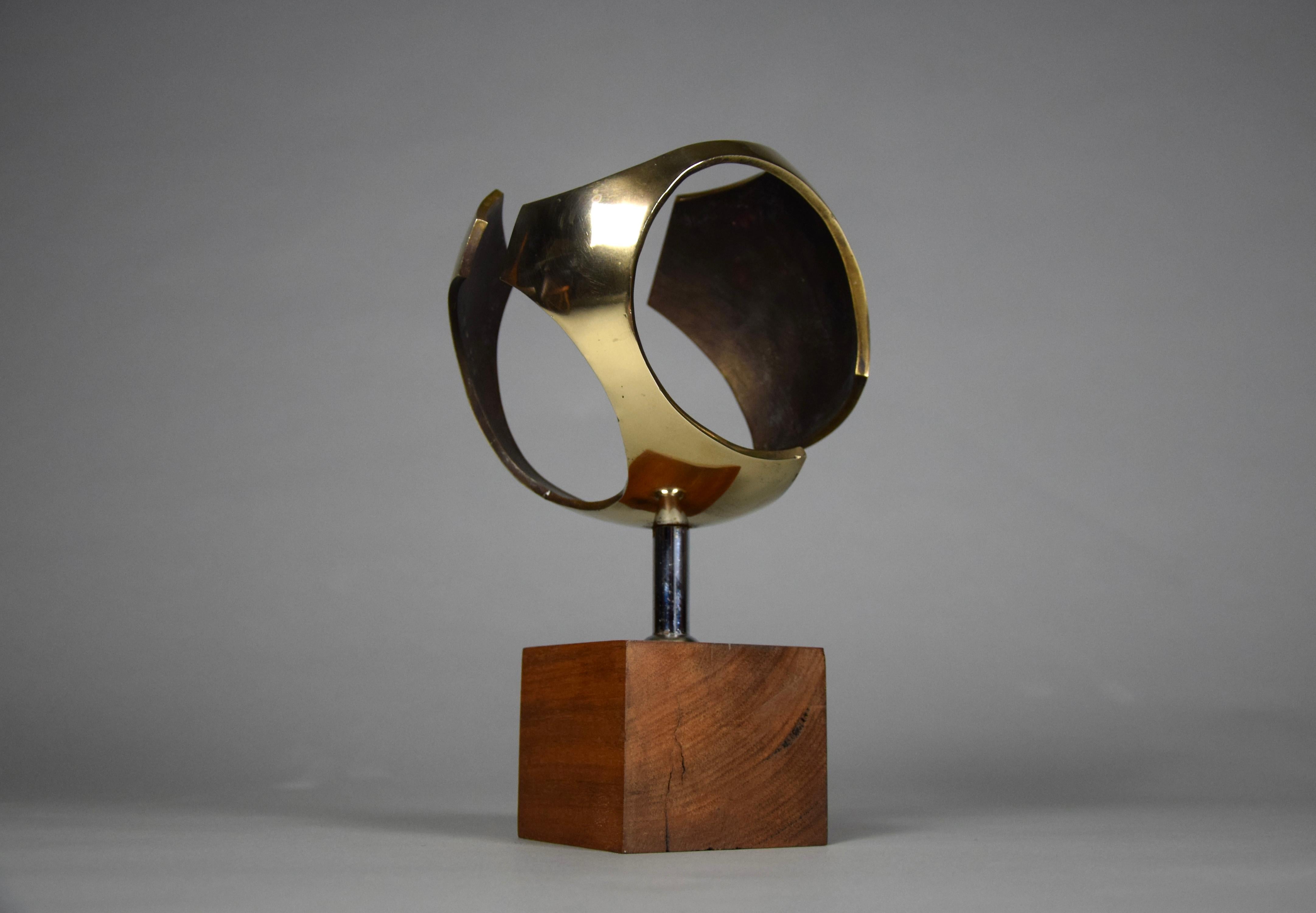 Mid-20th Century Sculptural Mid-Century Modern Brass Sphere the Netherlands 1960 For Sale