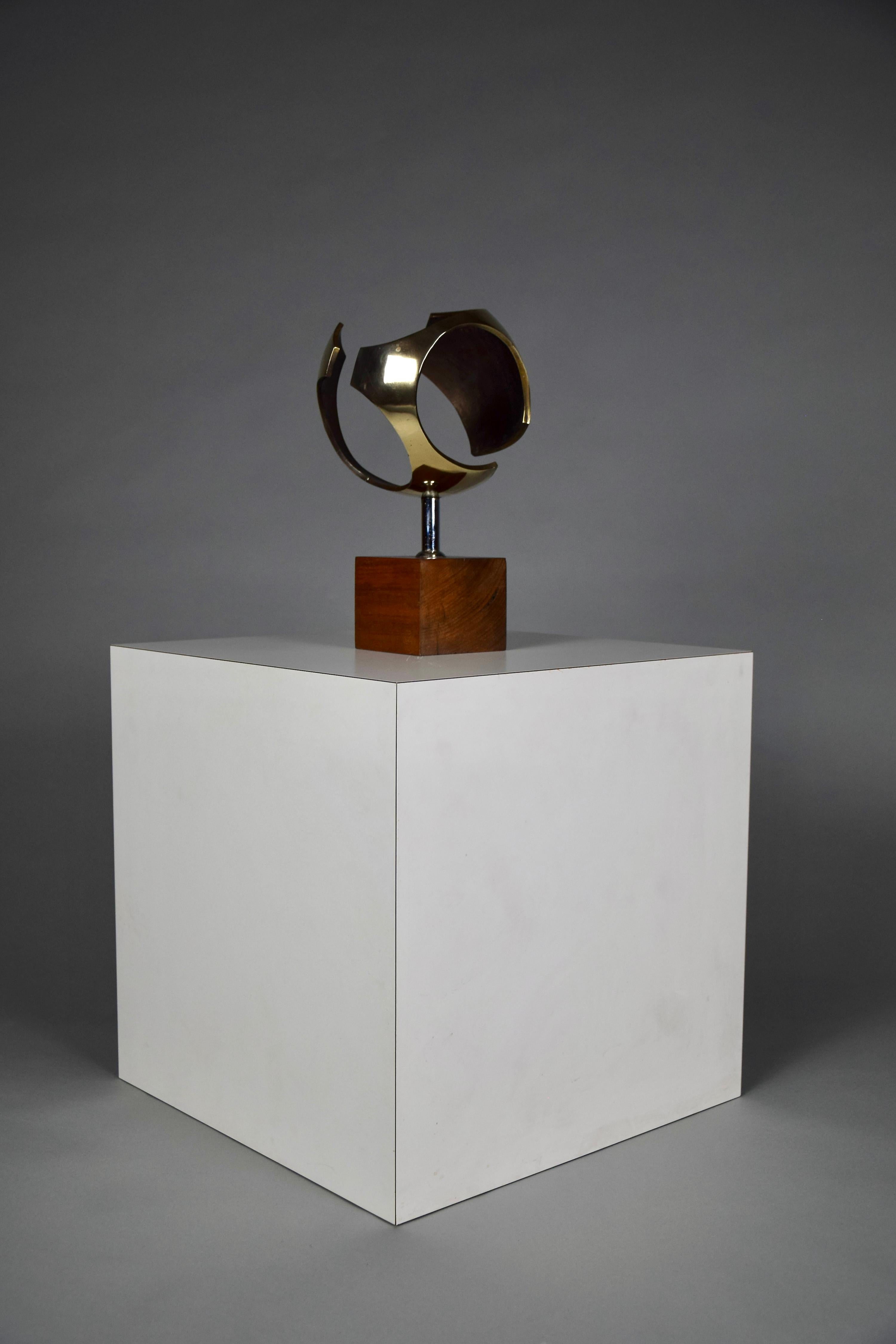 Sculptural Mid-Century Modern Brass Sphere the Netherlands 1960 For Sale 3