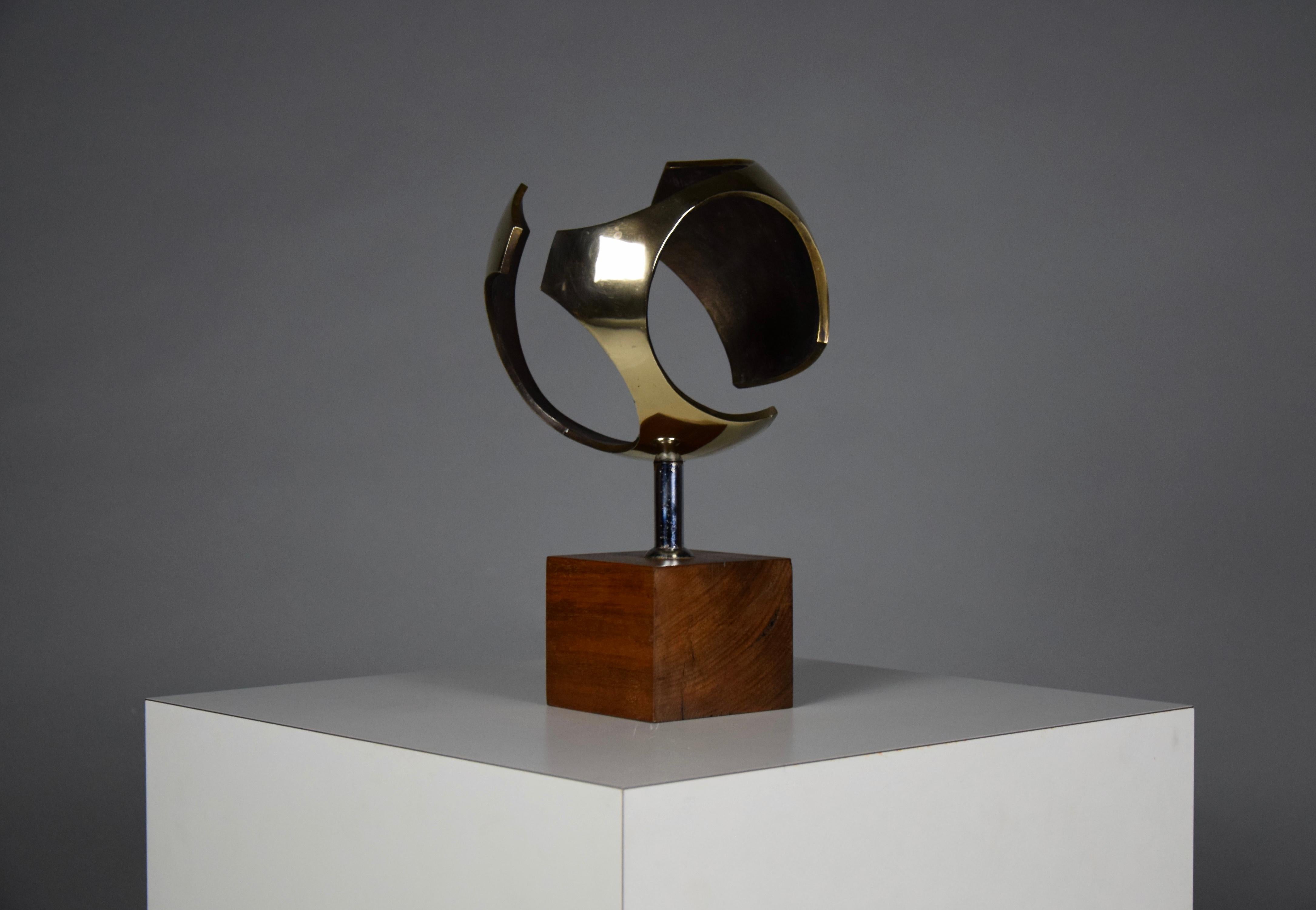 Sculptural Mid-Century Modern Brass Sphere the Netherlands 1960 For Sale 4
