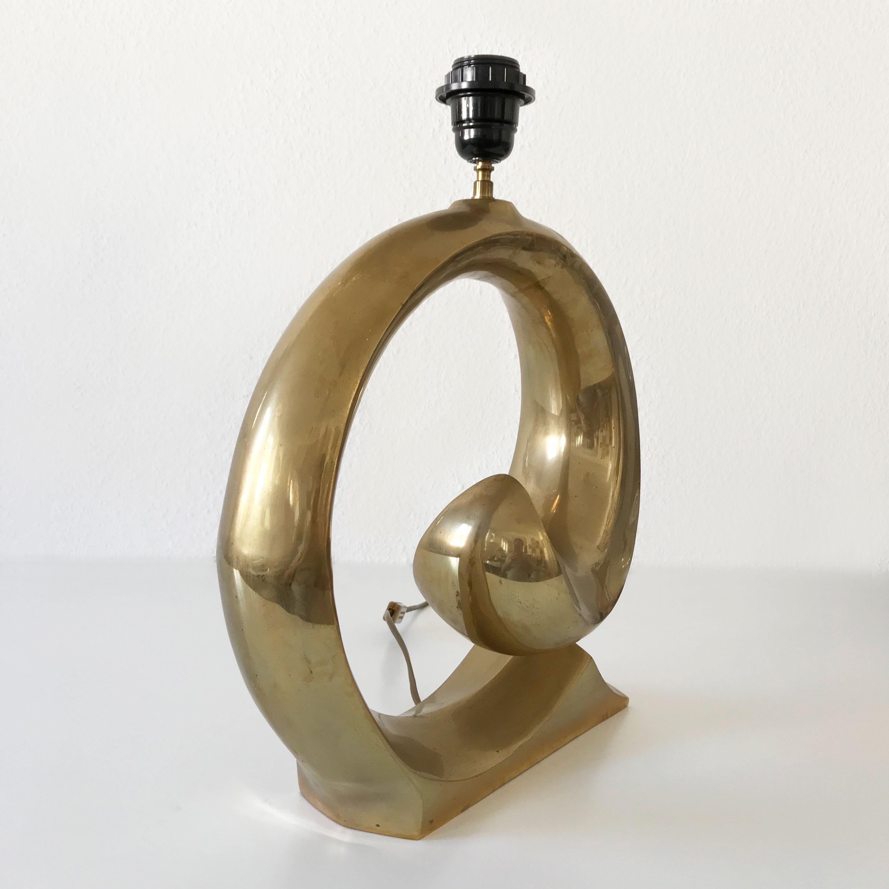 Sculptural Mid-Century Modern Brass Table Lamp by Pierre Cardin, 1970s, France 2