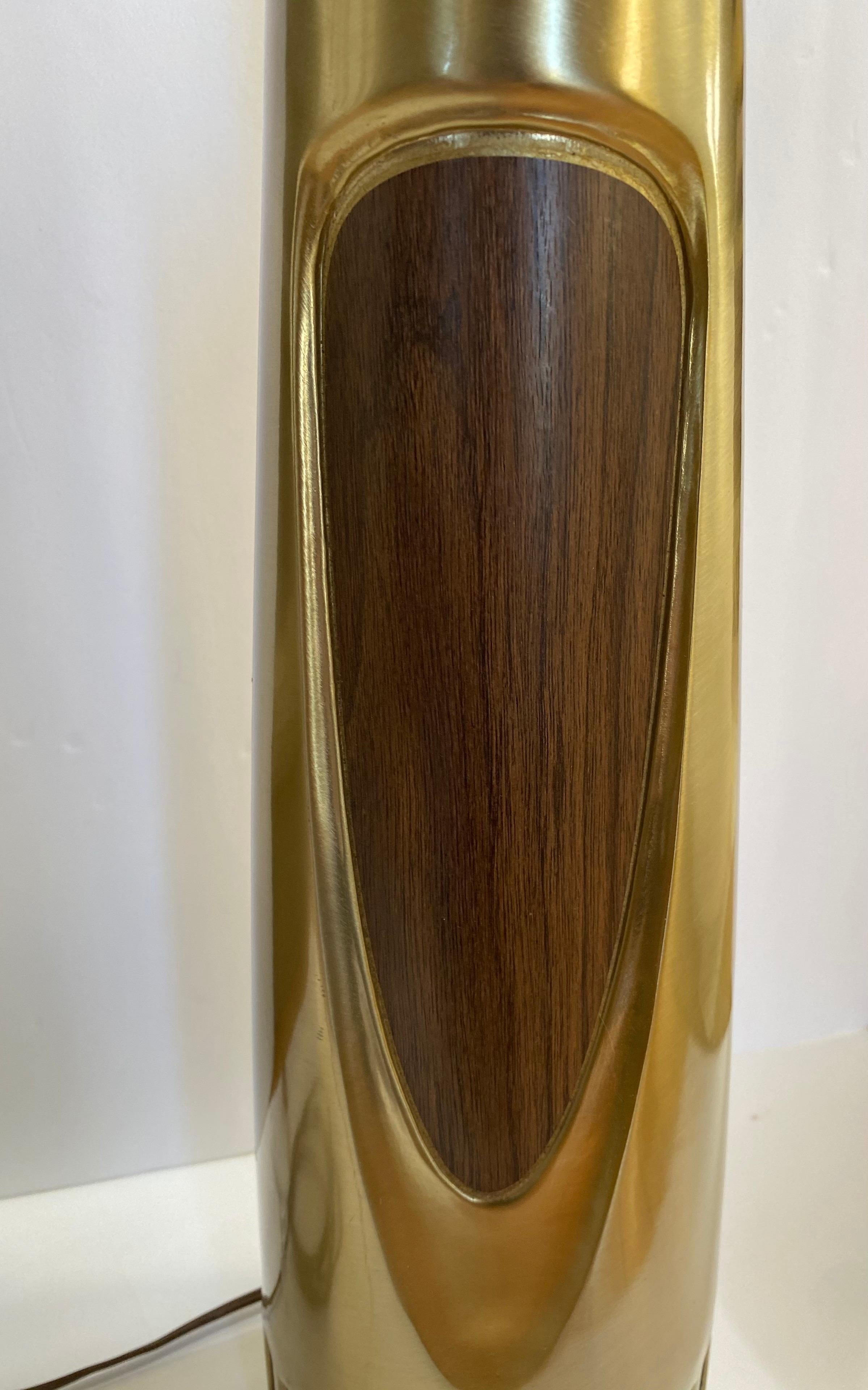 Sculptural Mid-Century Modern Brushed Brass and Walnut Wood Veneer Lamp, Laurel For Sale 5