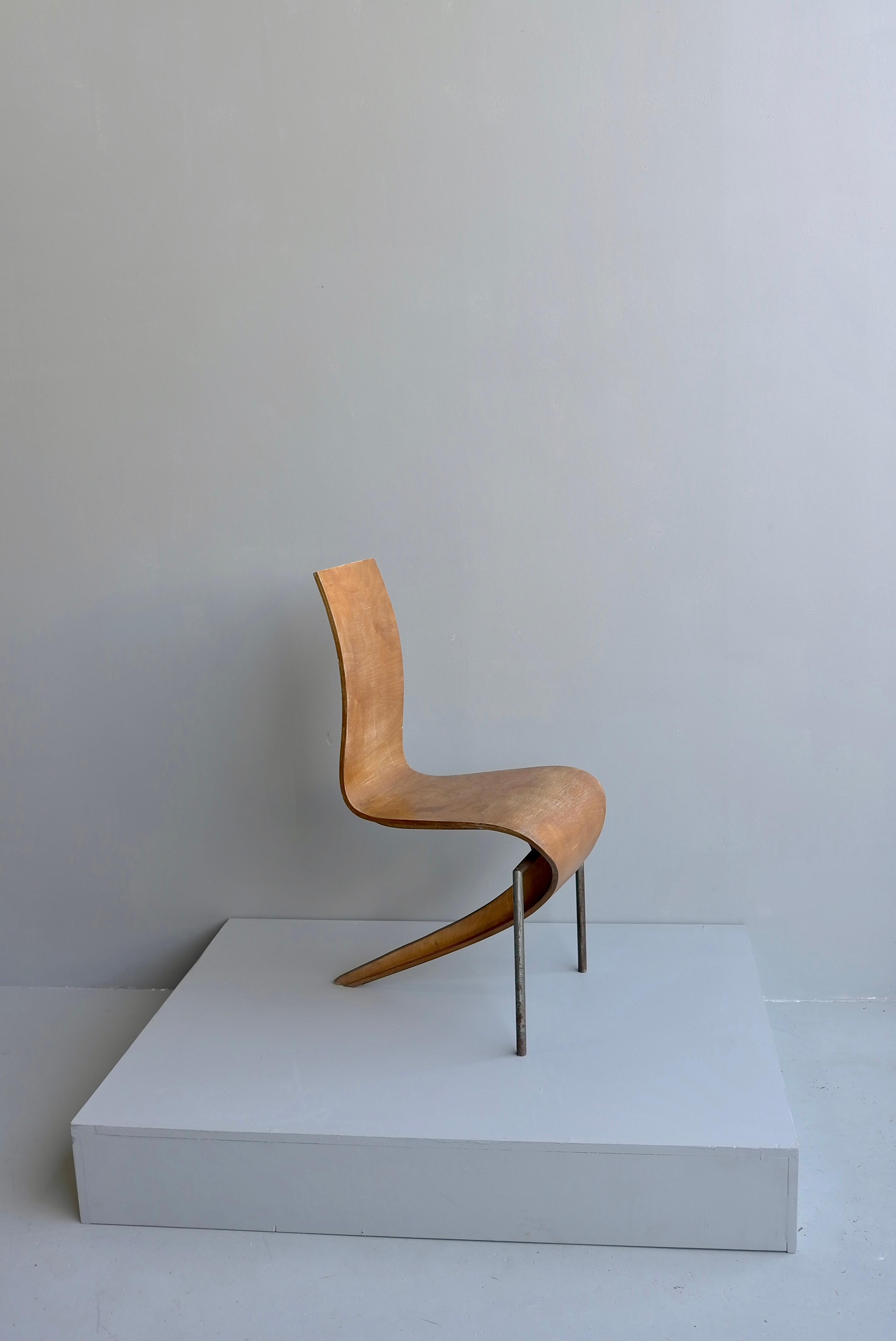 Fin du 20e siècle Chaise d'appoint française sculpturale, moderne du milieu du siècle, dans le style d'André Bloc en vente