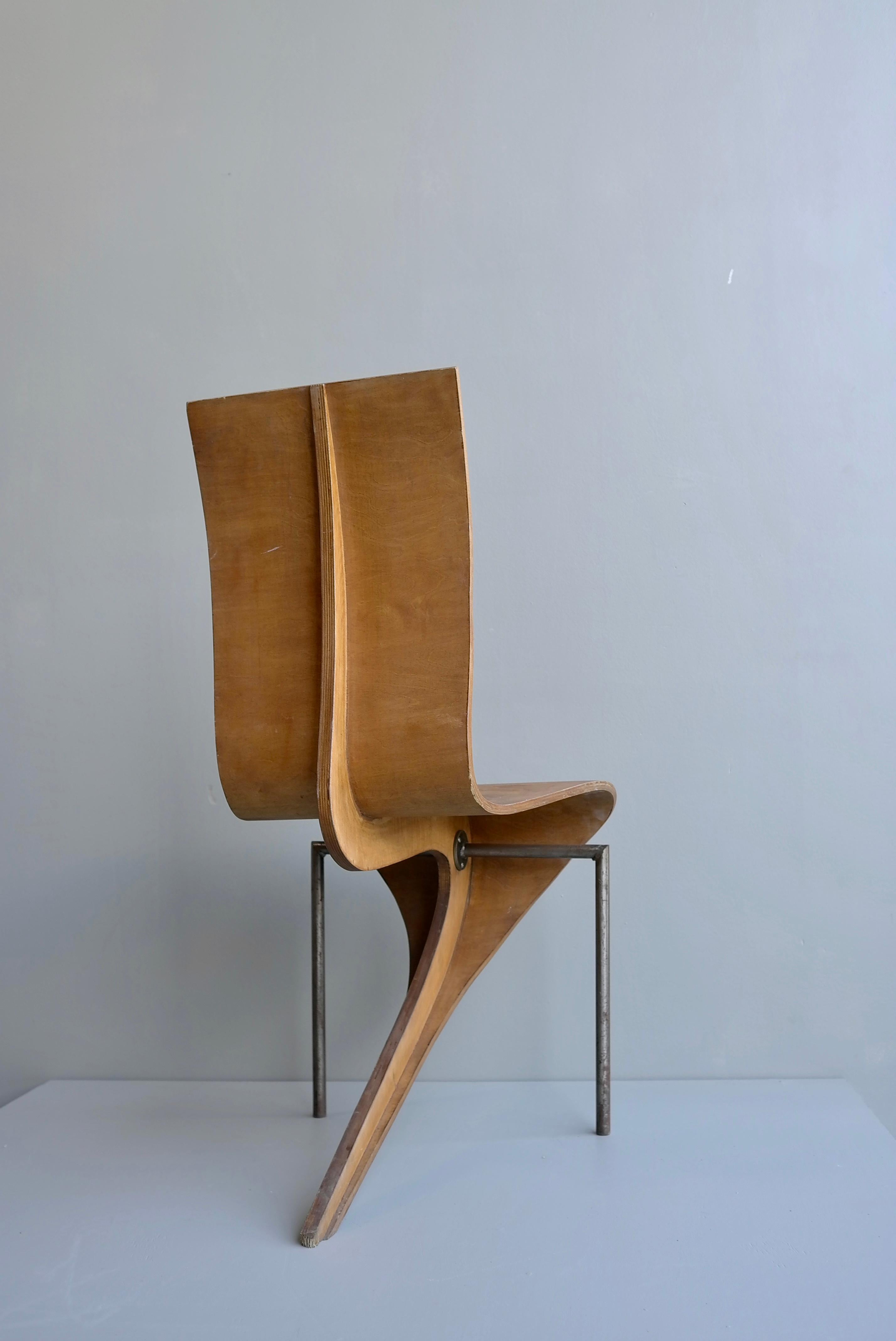 Acier Chaise d'appoint française sculpturale, moderne du milieu du siècle, dans le style d'André Bloc en vente