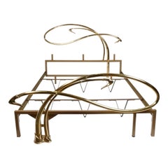 Lit sculptural en laiton italien Mid Century Modern circa 1970