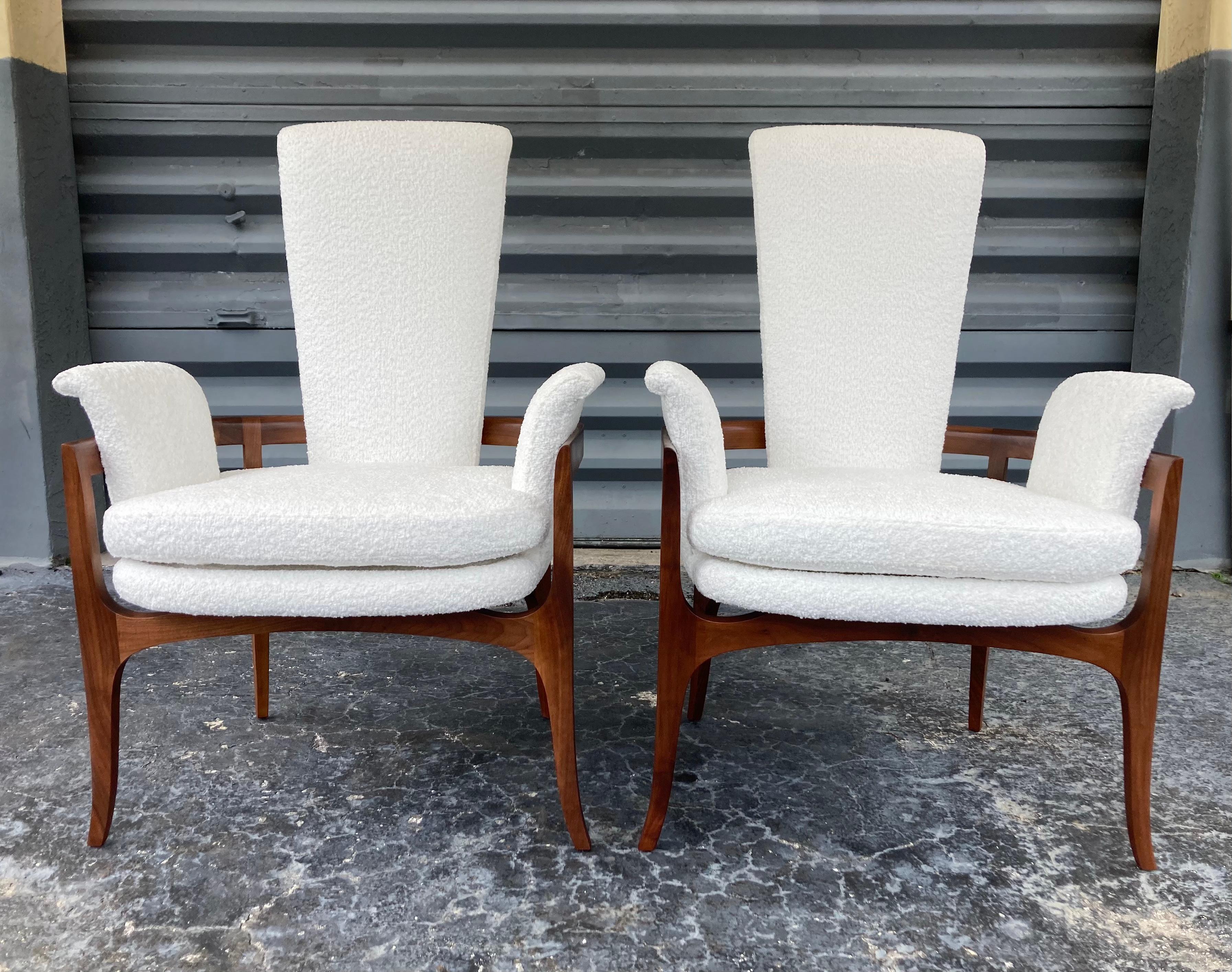 Sculptural Mid-Century Modern Lounge Chairs, Walnut and White Boucle Fabric For Sale 3