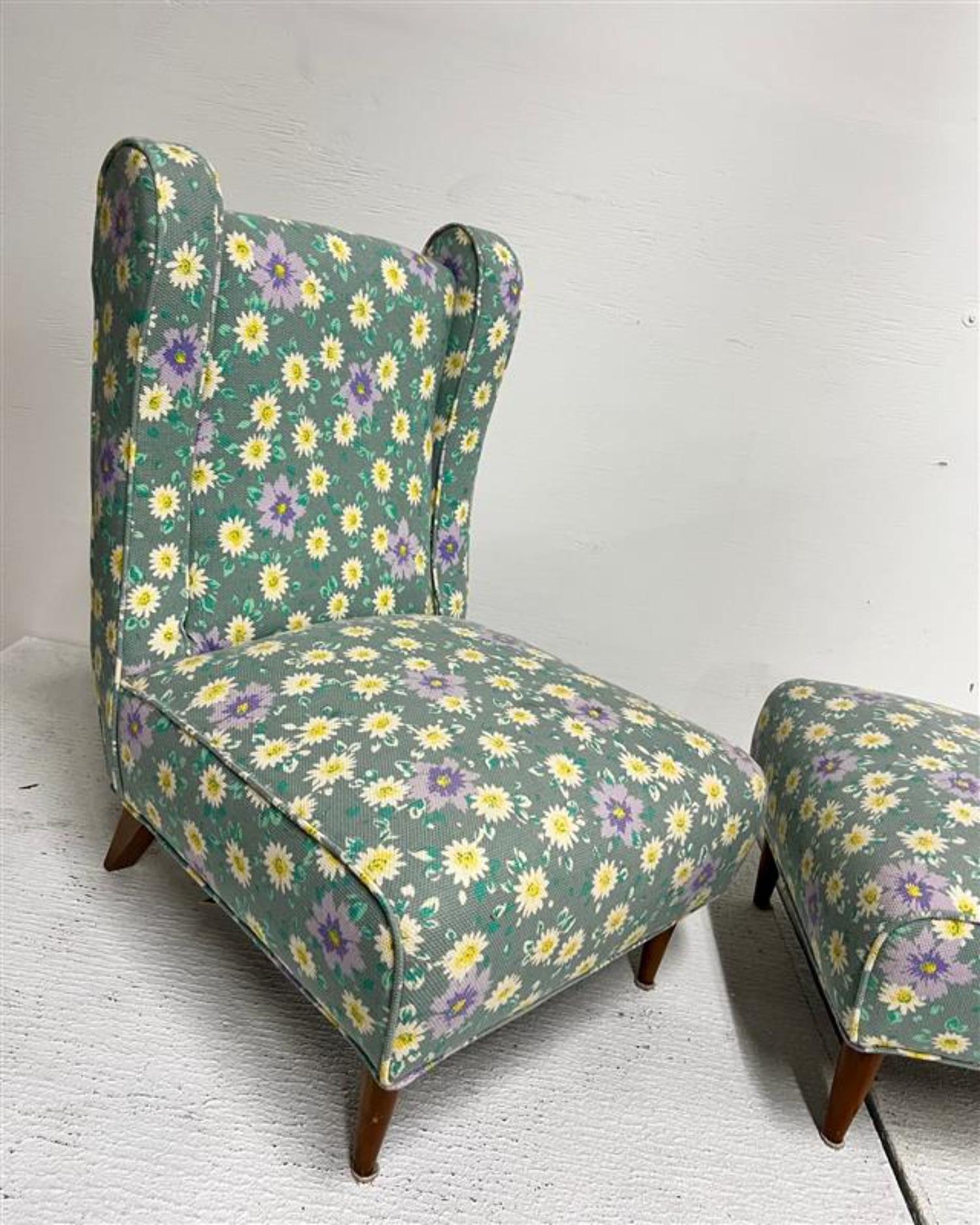 Sculptural Mid Century Modern Slipper Chairs In Good Condition For Sale In Red Lion, PA