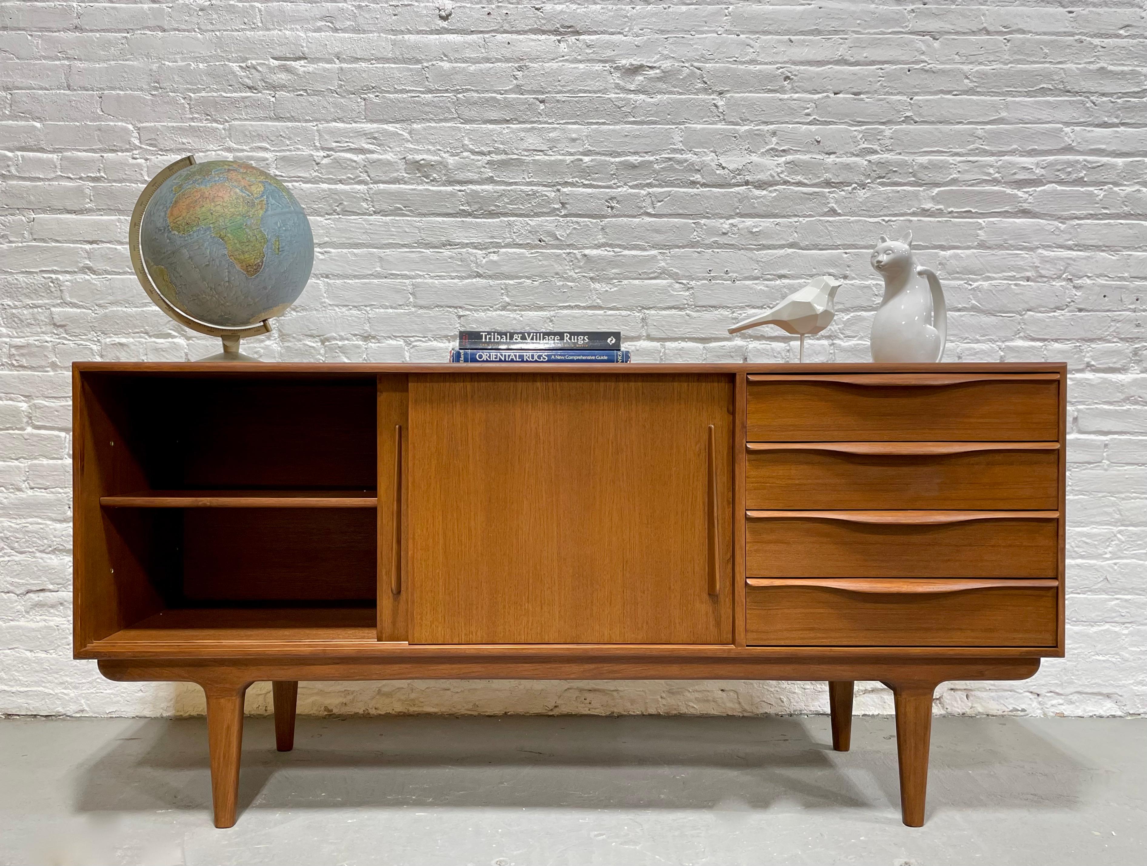 Contemporary Sculptural Mid-Century Modern Styled Credenza / Media Stand / Sideboard For Sale