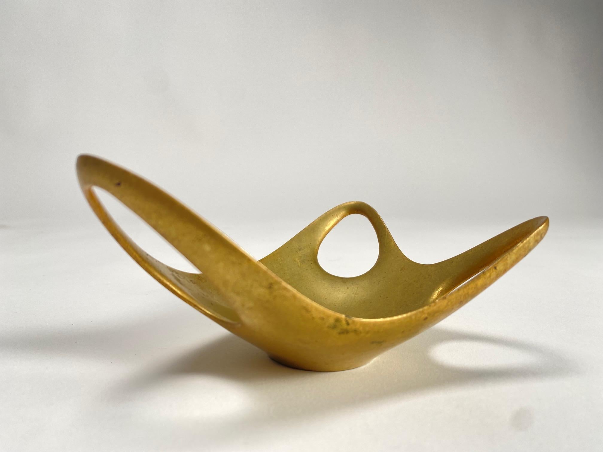 Mid-Century Modern Sculptural Mid-century Organic Objects Objects for Objects  en laiton, Danemark années 1960 en vente