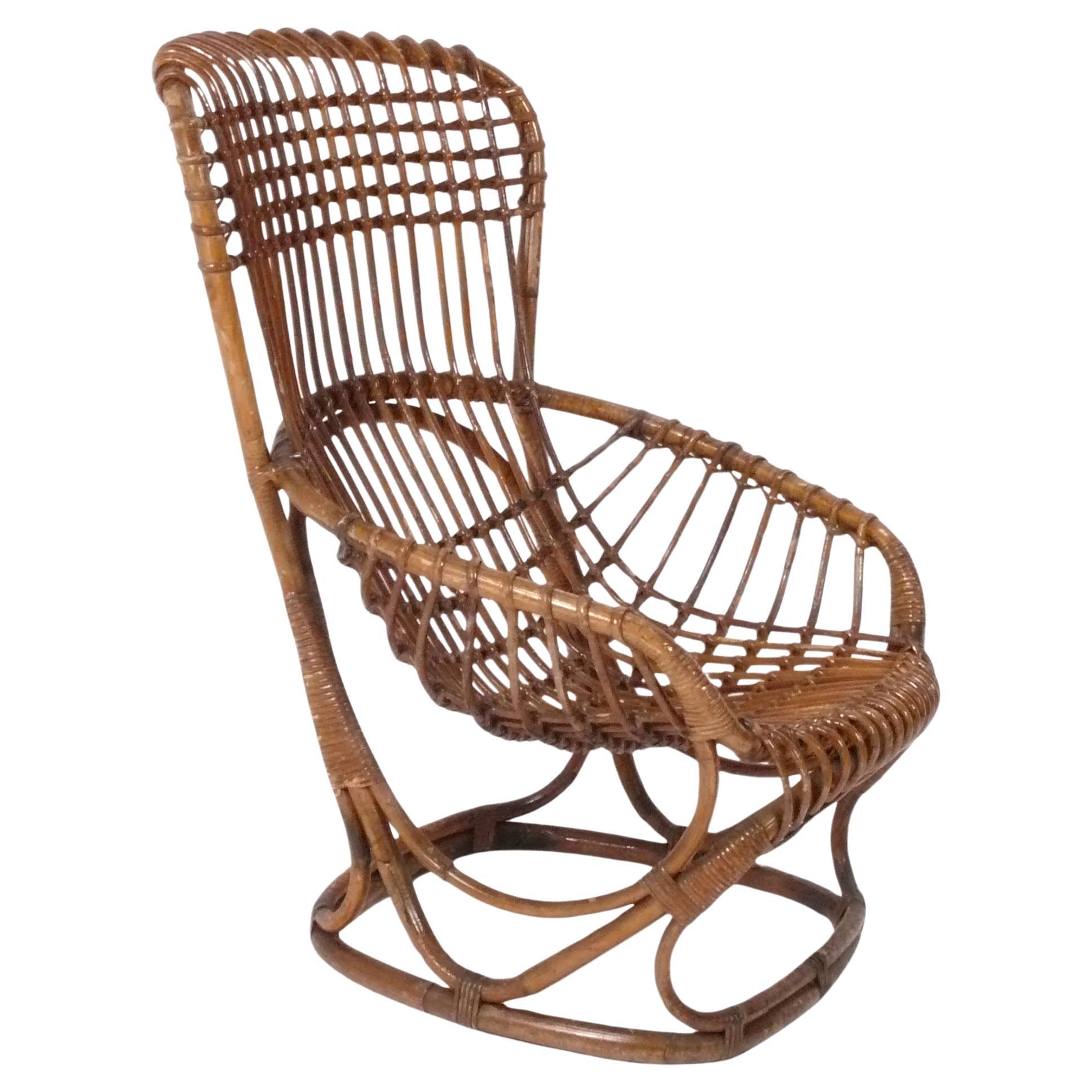 Silla de salón escultural de ratán de mediados de siglo al estilo de Franco Albini