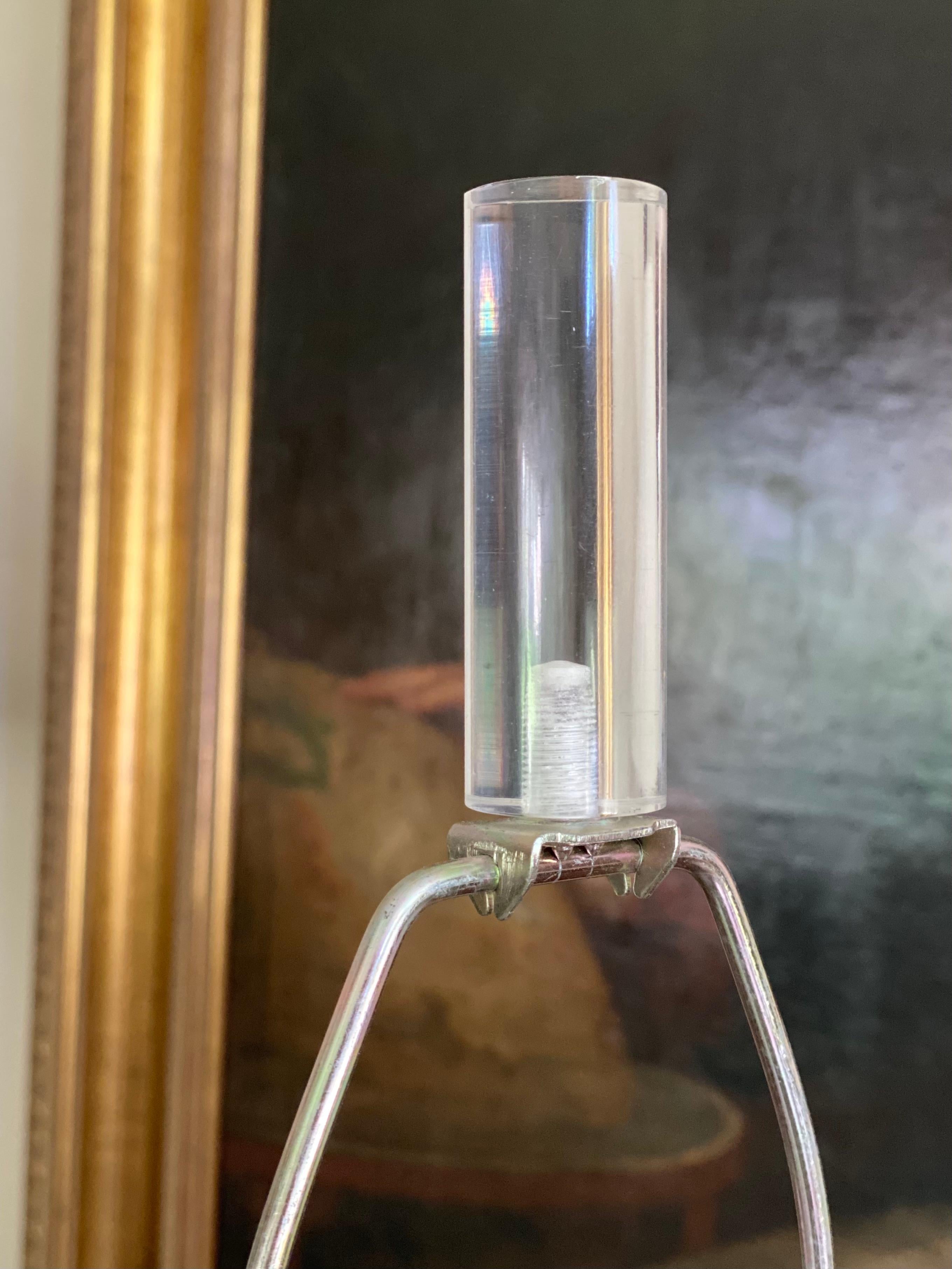 Vintage Hollywood stacked Lucite table lamp. Mid-Century Modern, in the style of
Karl Springer. The Lucite is of very high quality.