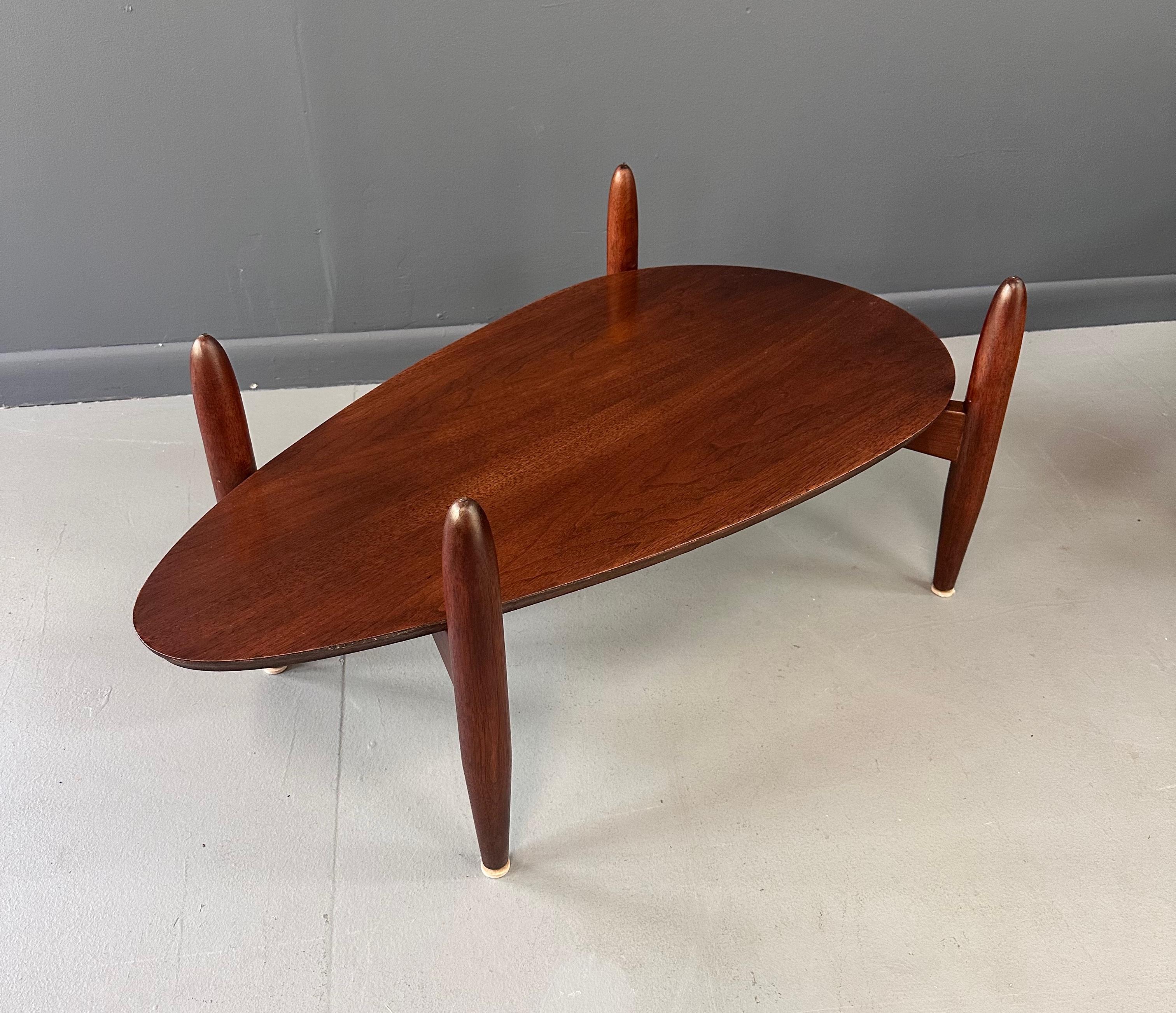 20th Century Sculptural Mid Century Teardrop Coffee Table in Walnut by Adrian Pearsall For Sale
