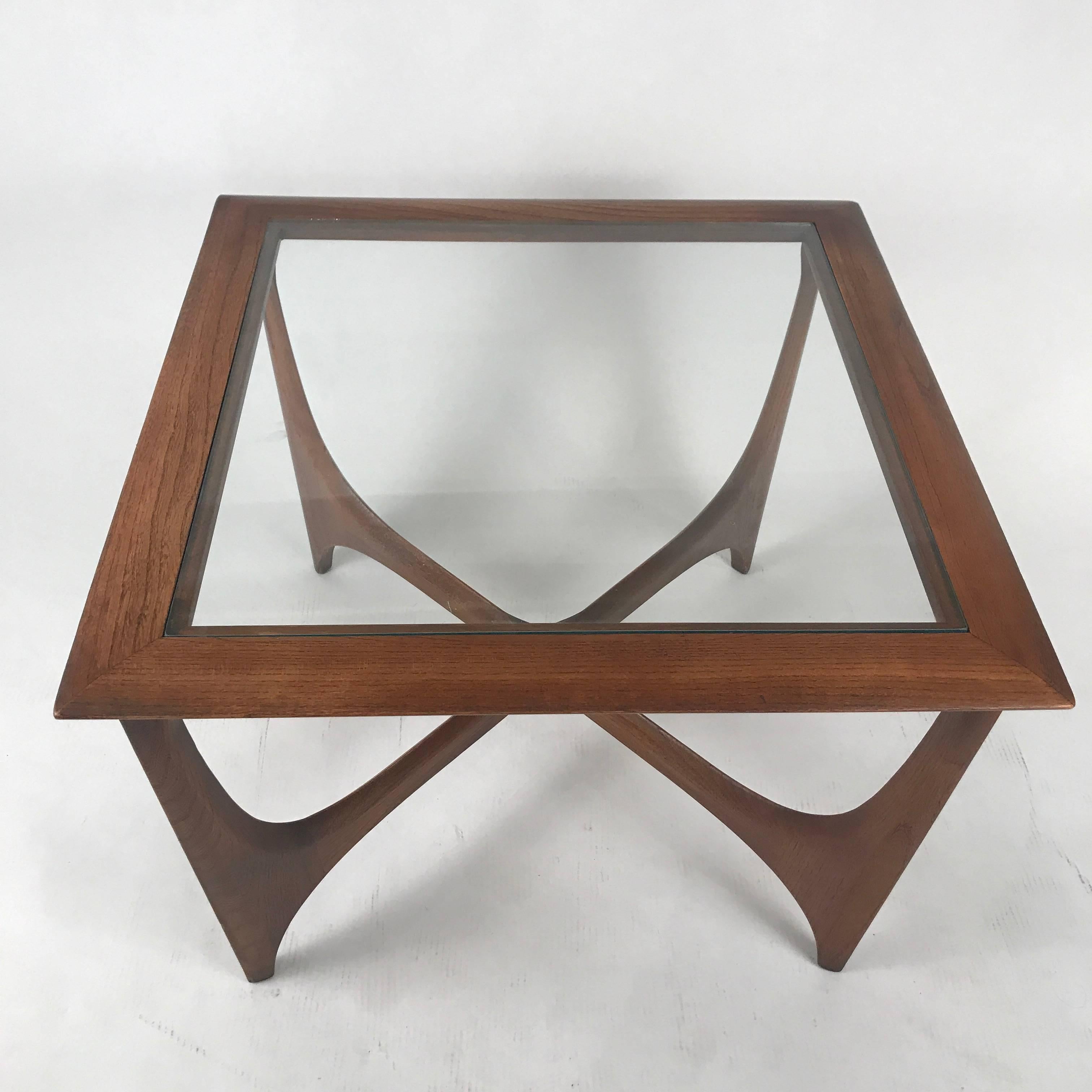 Sculptural Midcentury Modern Walnut and Glass End or Side Table by Lane, 1967 In Good Condition In Hudson, NY