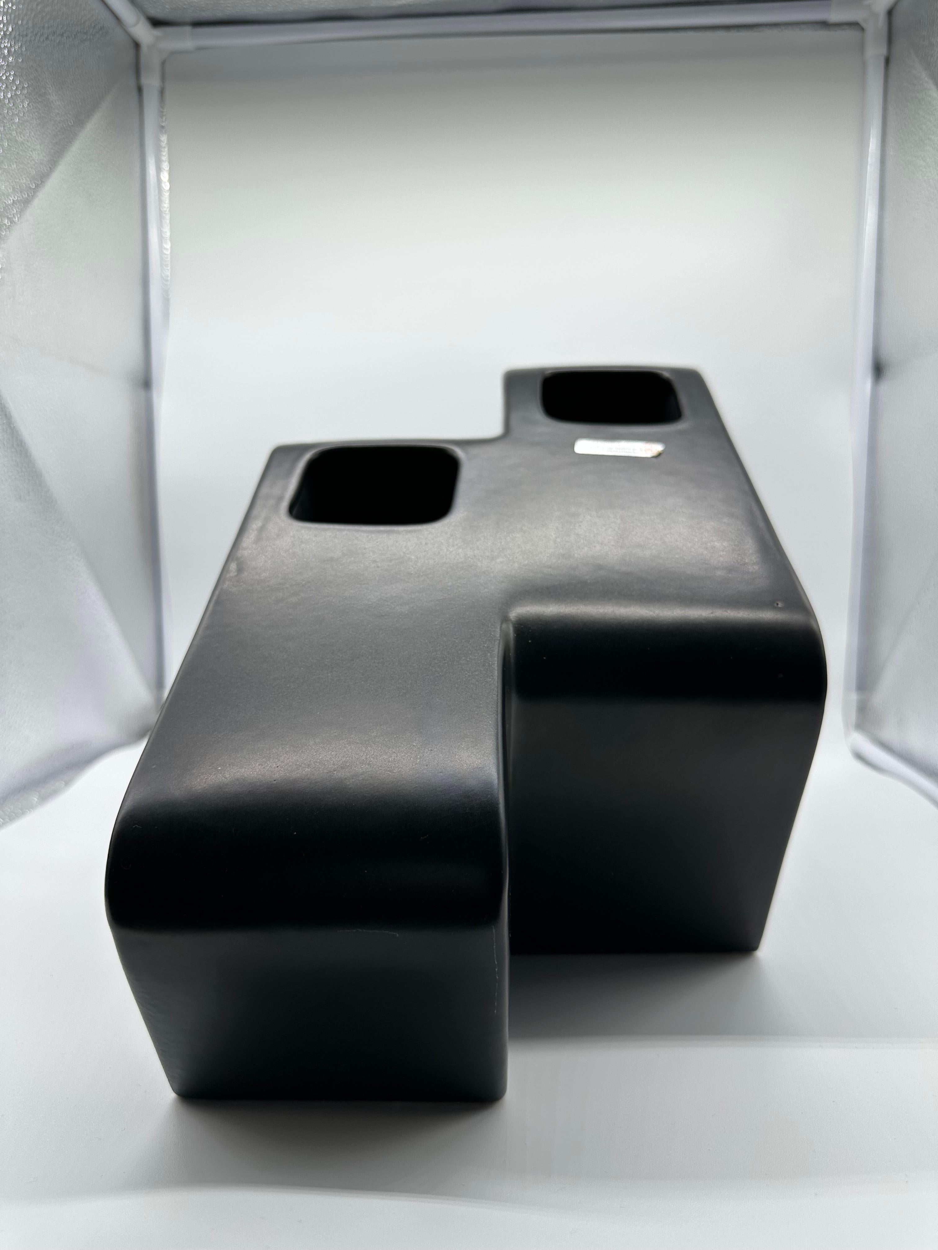 Jarrón escultural minimalista de cerámica negra de Makio Hasuike, Arnolfo di Cambio en venta 5