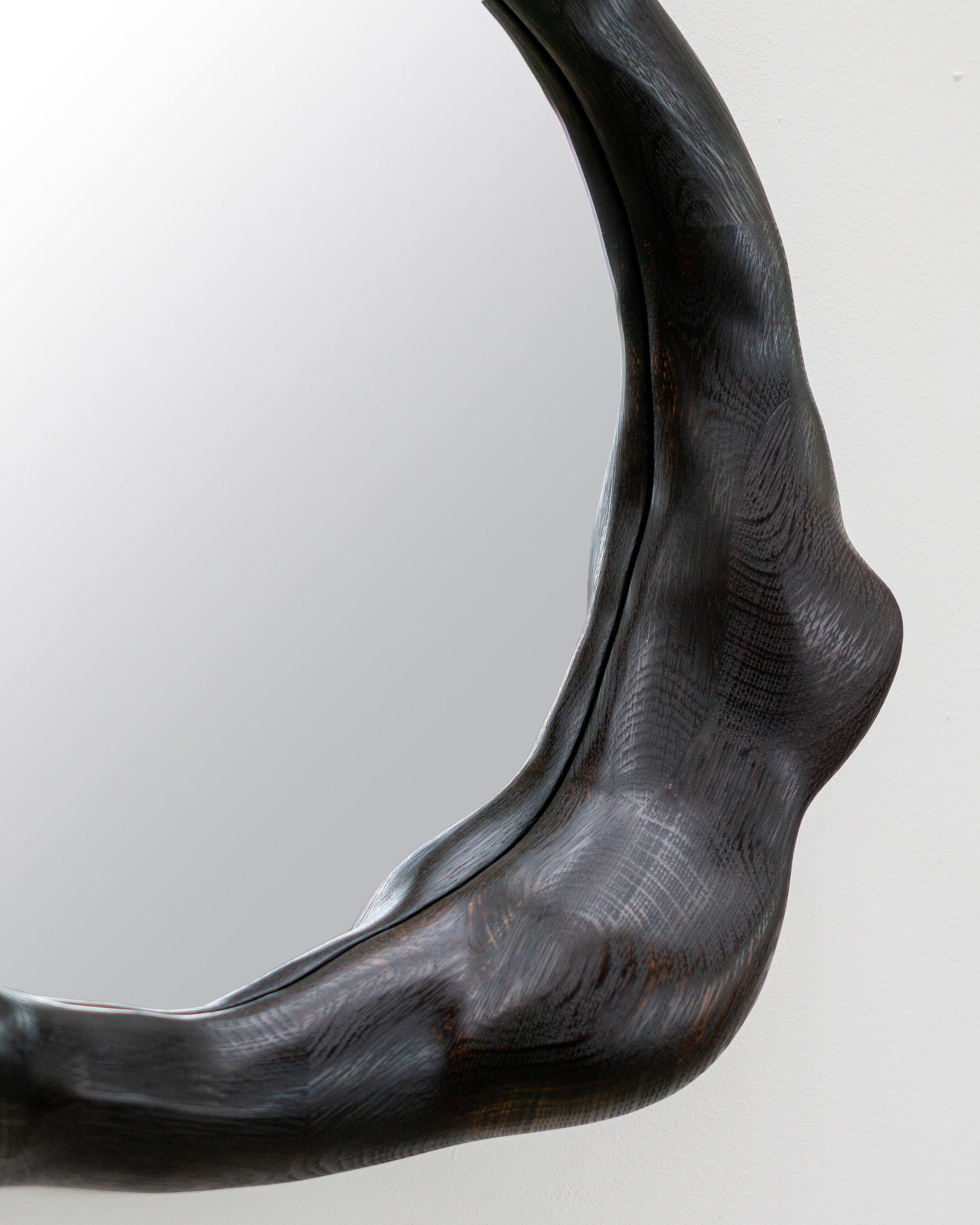 XXI secolo e contemporaneo Specchio scultoreo ondeggiante in Oak Oak - Specchio in Wood a forma organica in vendita