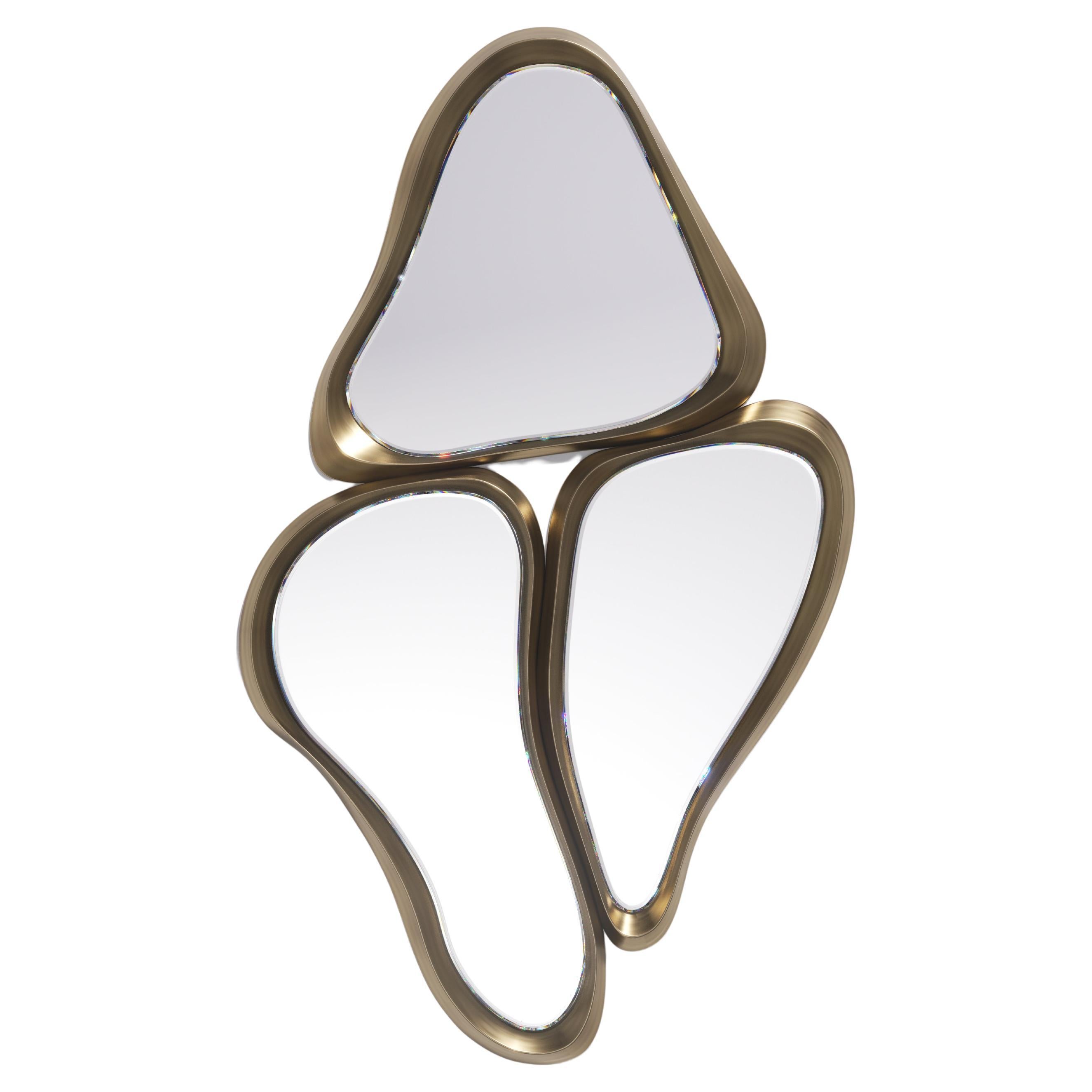 Art Déco Specchio scultoreo in zigrino crema e ottone patinato di Kifu Paris in vendita