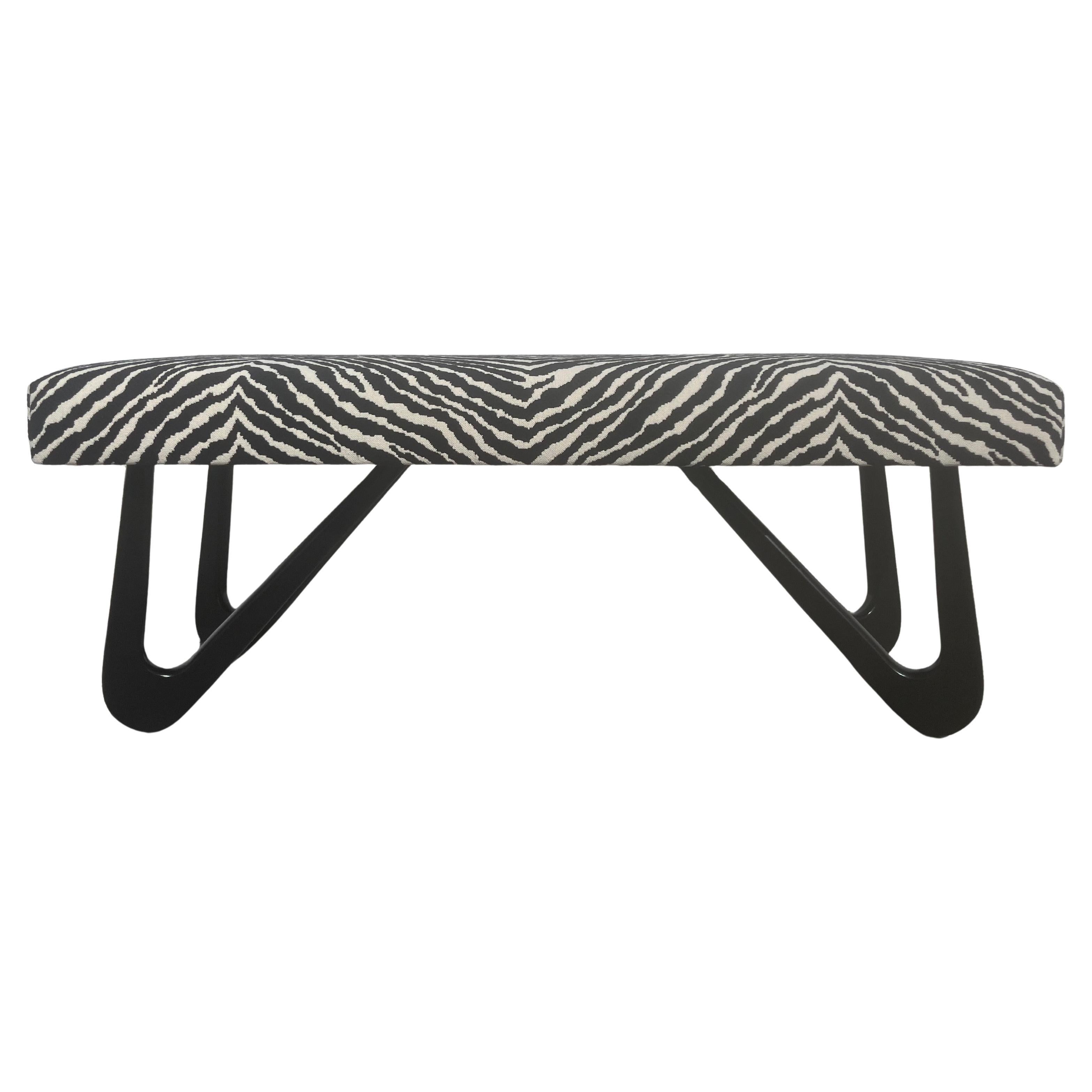 Panchina moderna scultorea nello stile di Adrian Pearsall, tessuto Zebra in vendita