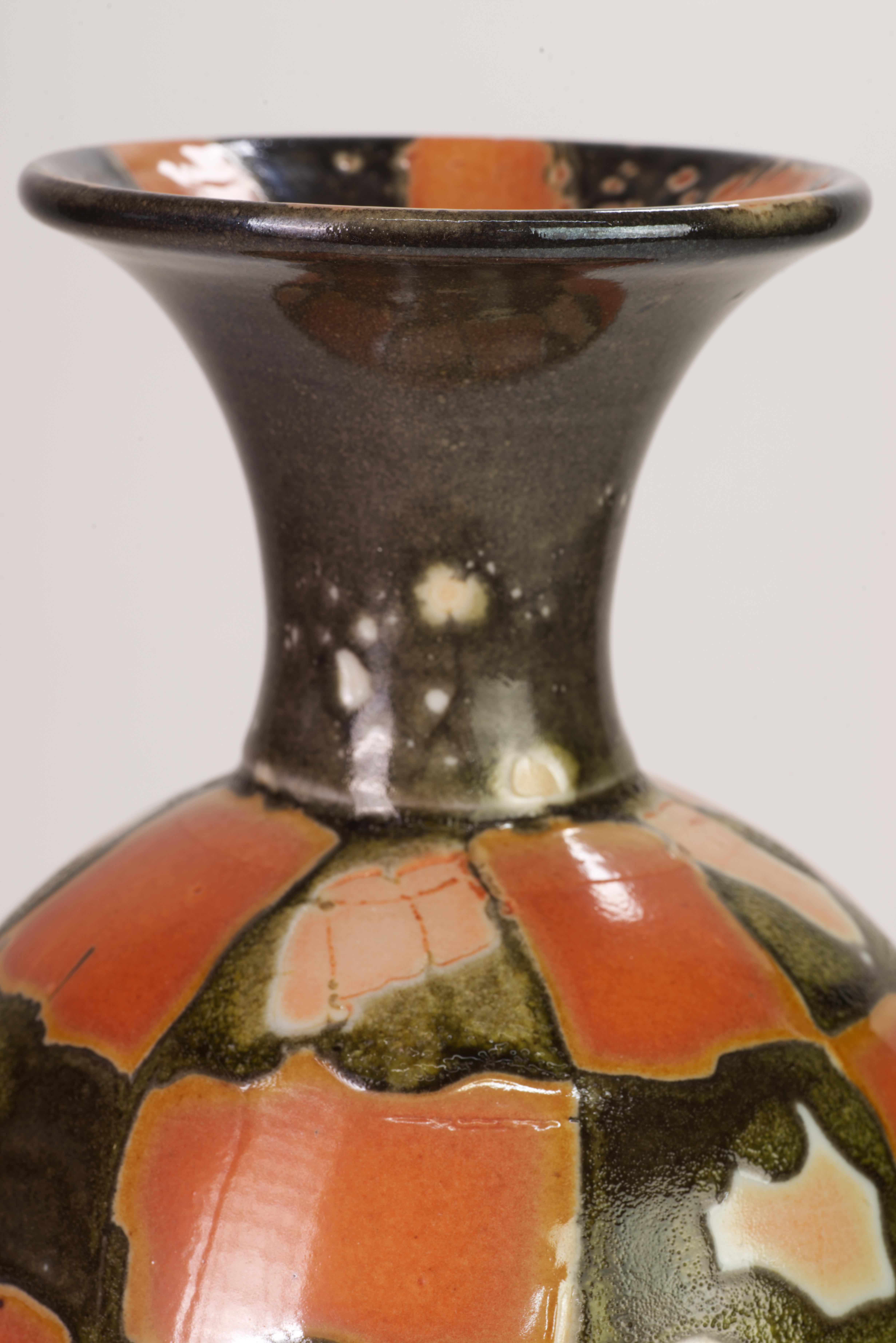 Skulpturale modernistische Farbblock-Vase aus Lavaglasur, Studio Art Pottery im Zustand „Gut“ im Angebot in Clifton Springs, NY