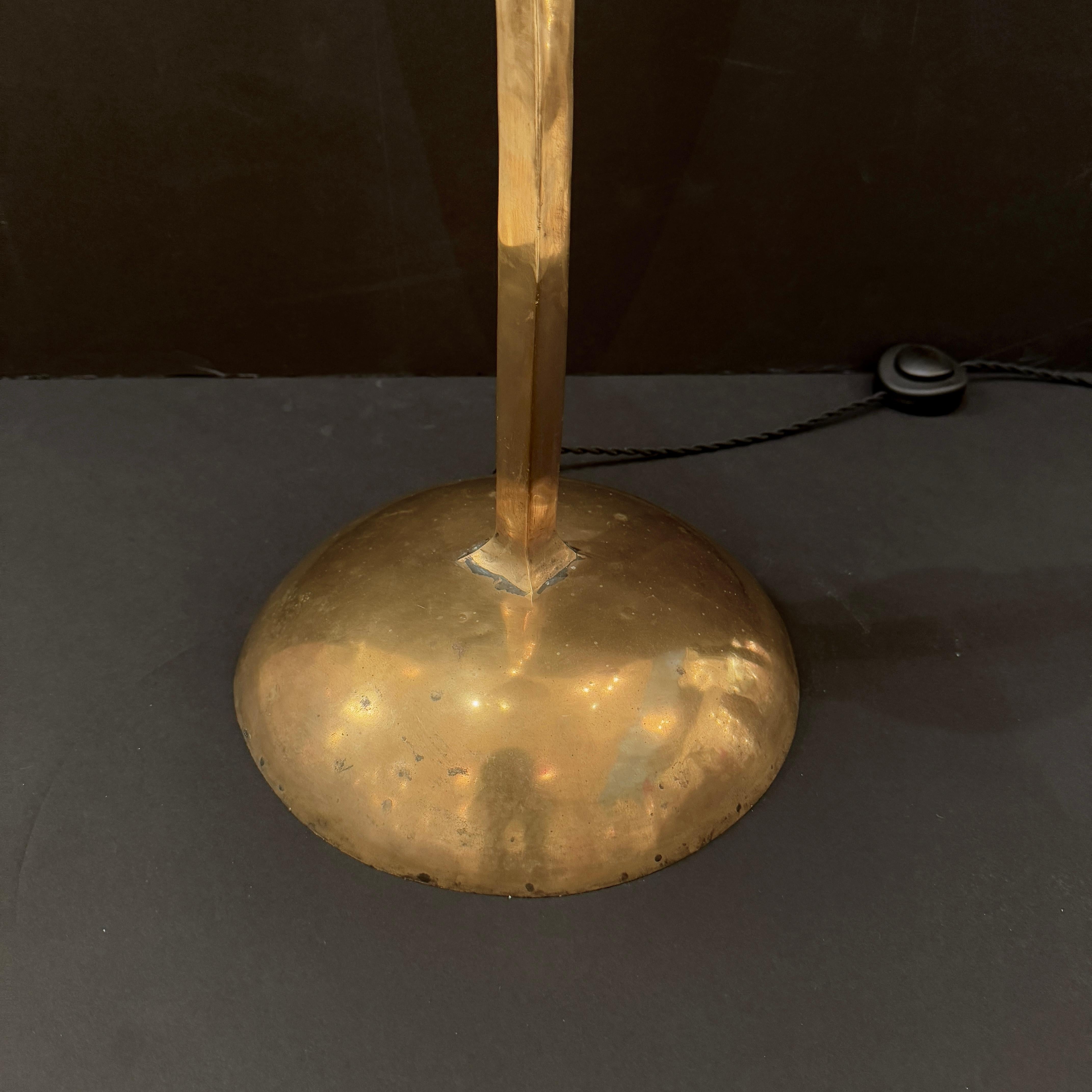 Metà XX secolo Lampada da terra scultorea modernista in vendita