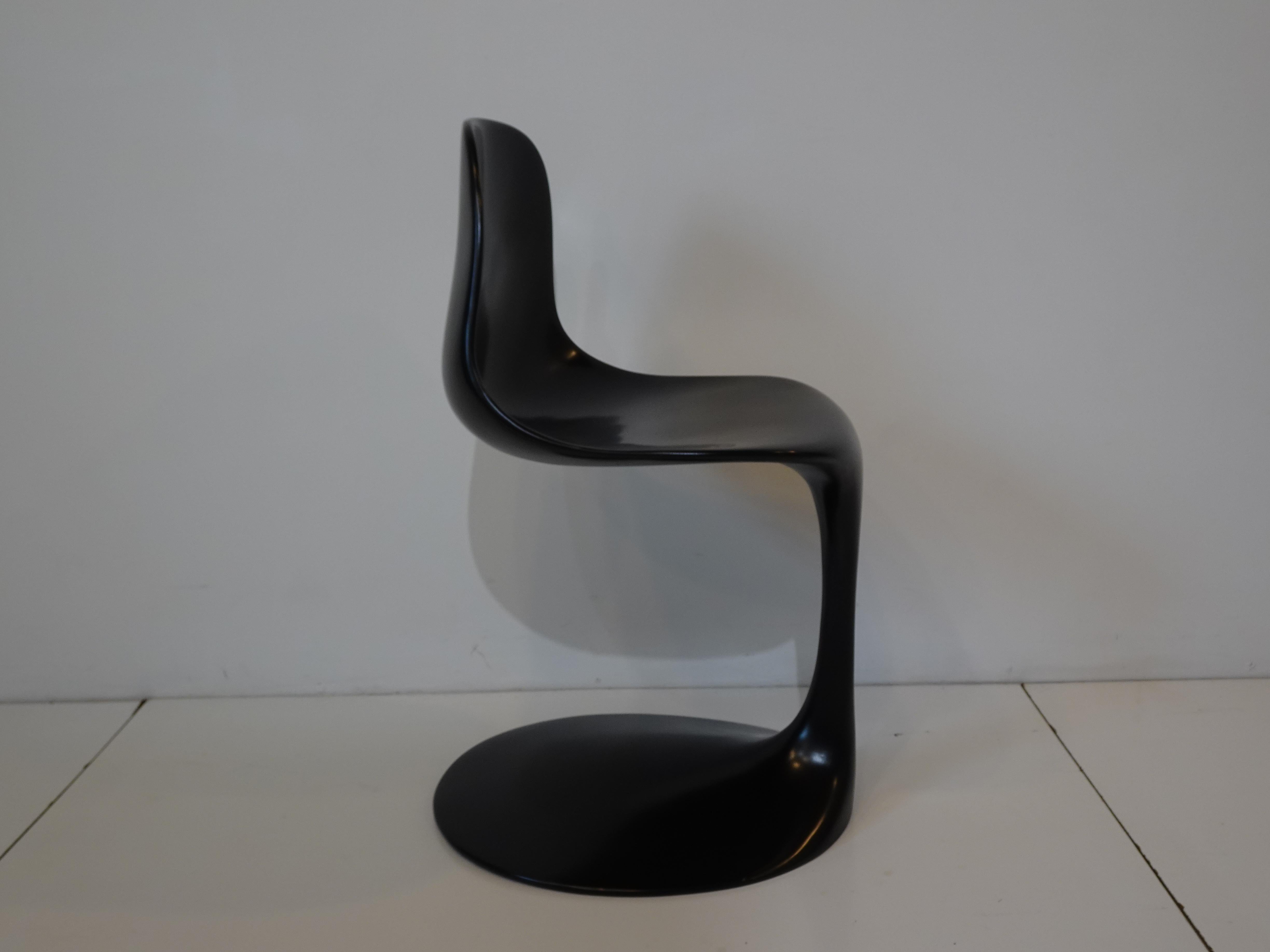 Fiberglass Sculptural Molded Italian Chair by Rudi Bonzanini for L' Ambienie Italia MN For Sale