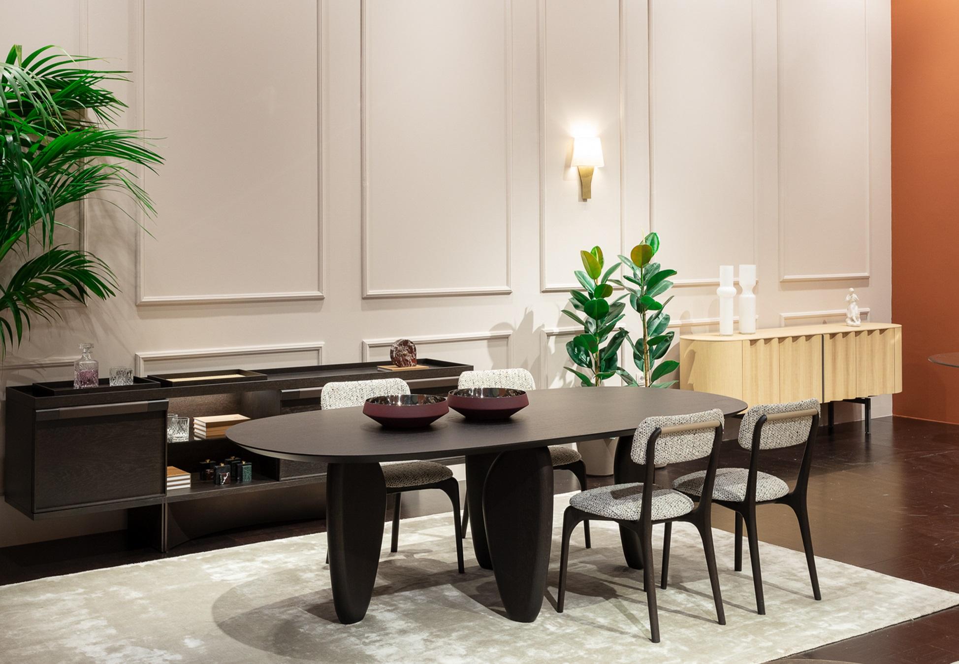 Sculptural Monolithic Dining Table w Organic Shapes In Custom Lacquer Finishes en vente 2