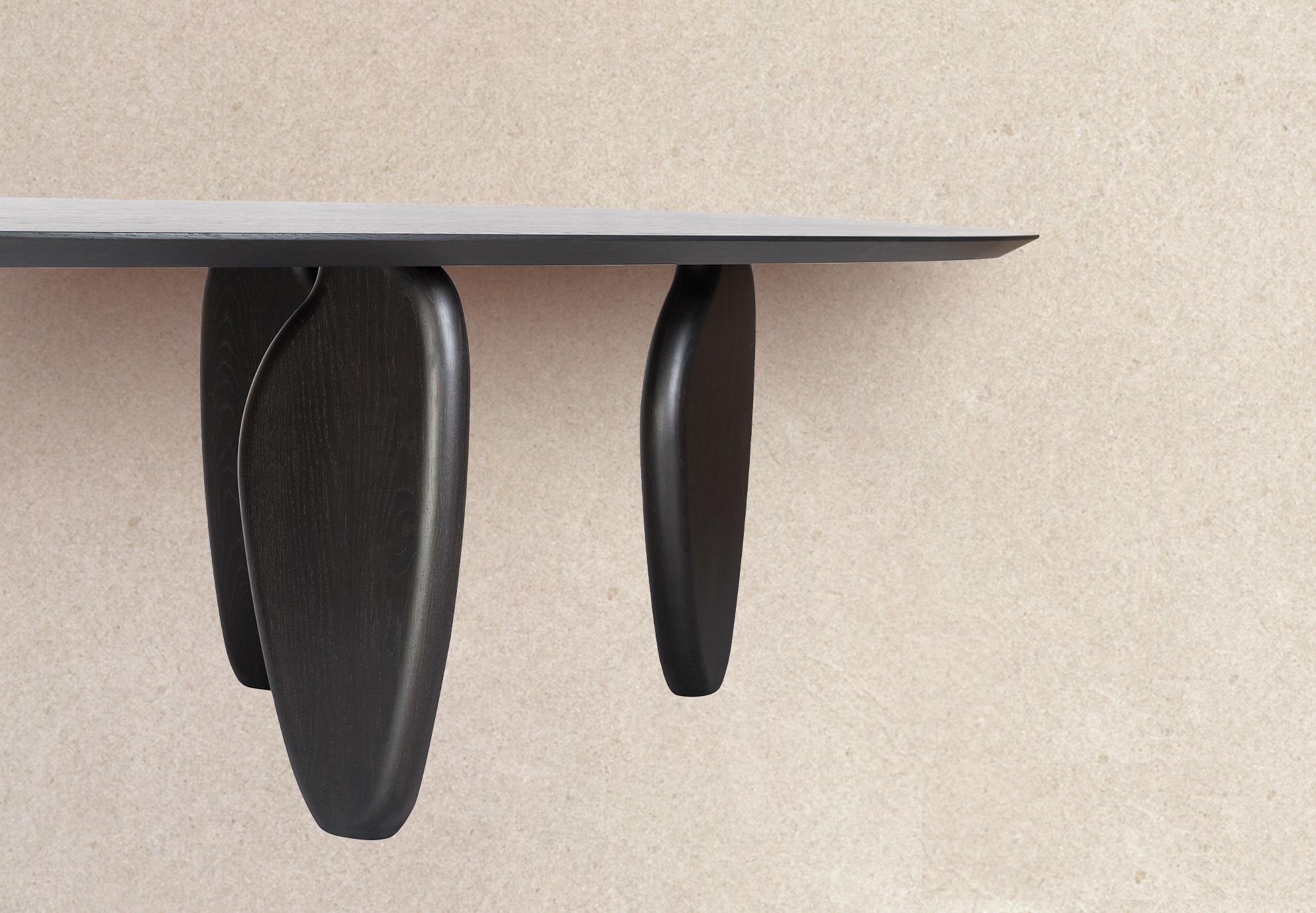 XXIe siècle et contemporain Sculptural Monolithic Dining Table w Organic Shapes In Custom Lacquer Finishes en vente