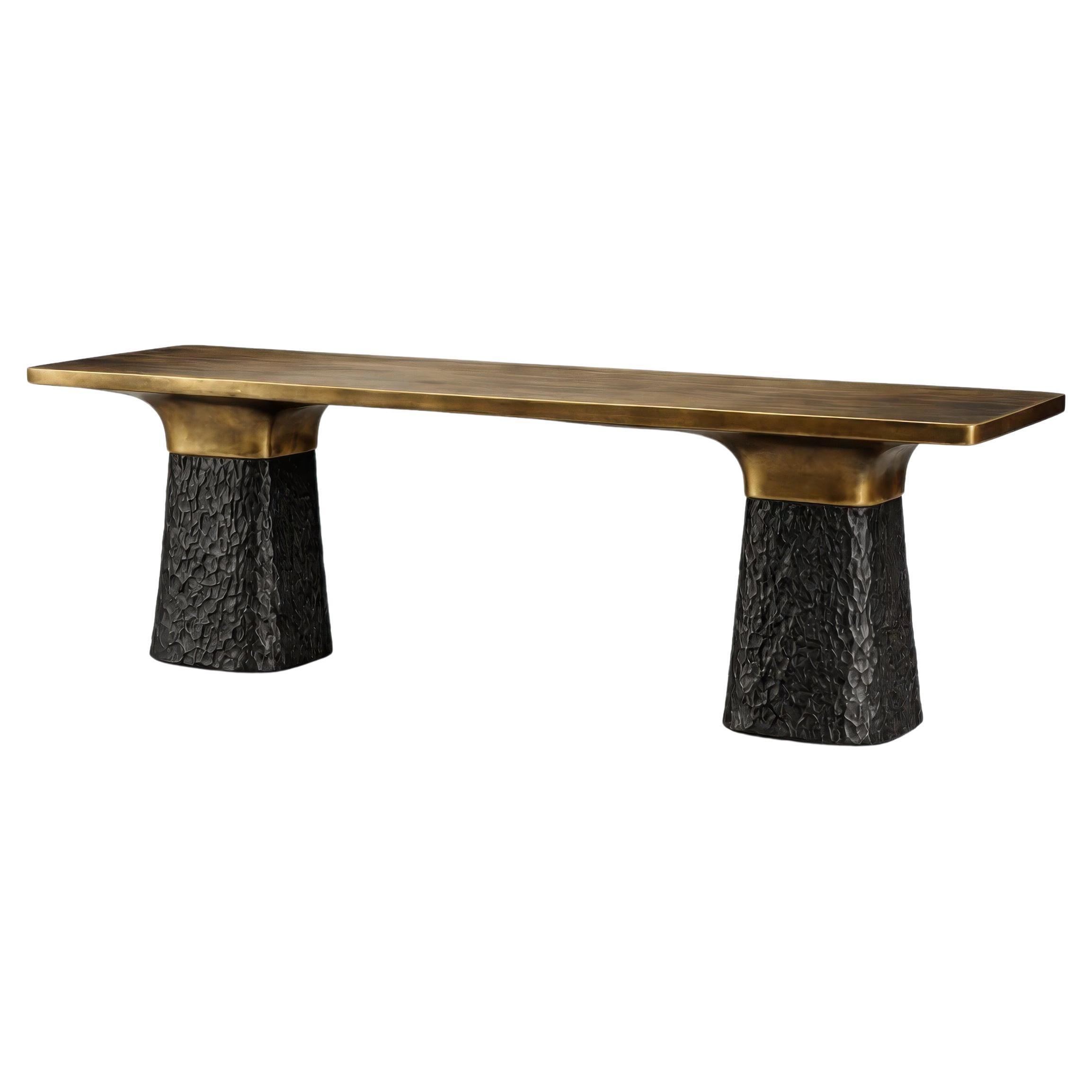 Do round dining tables save space?