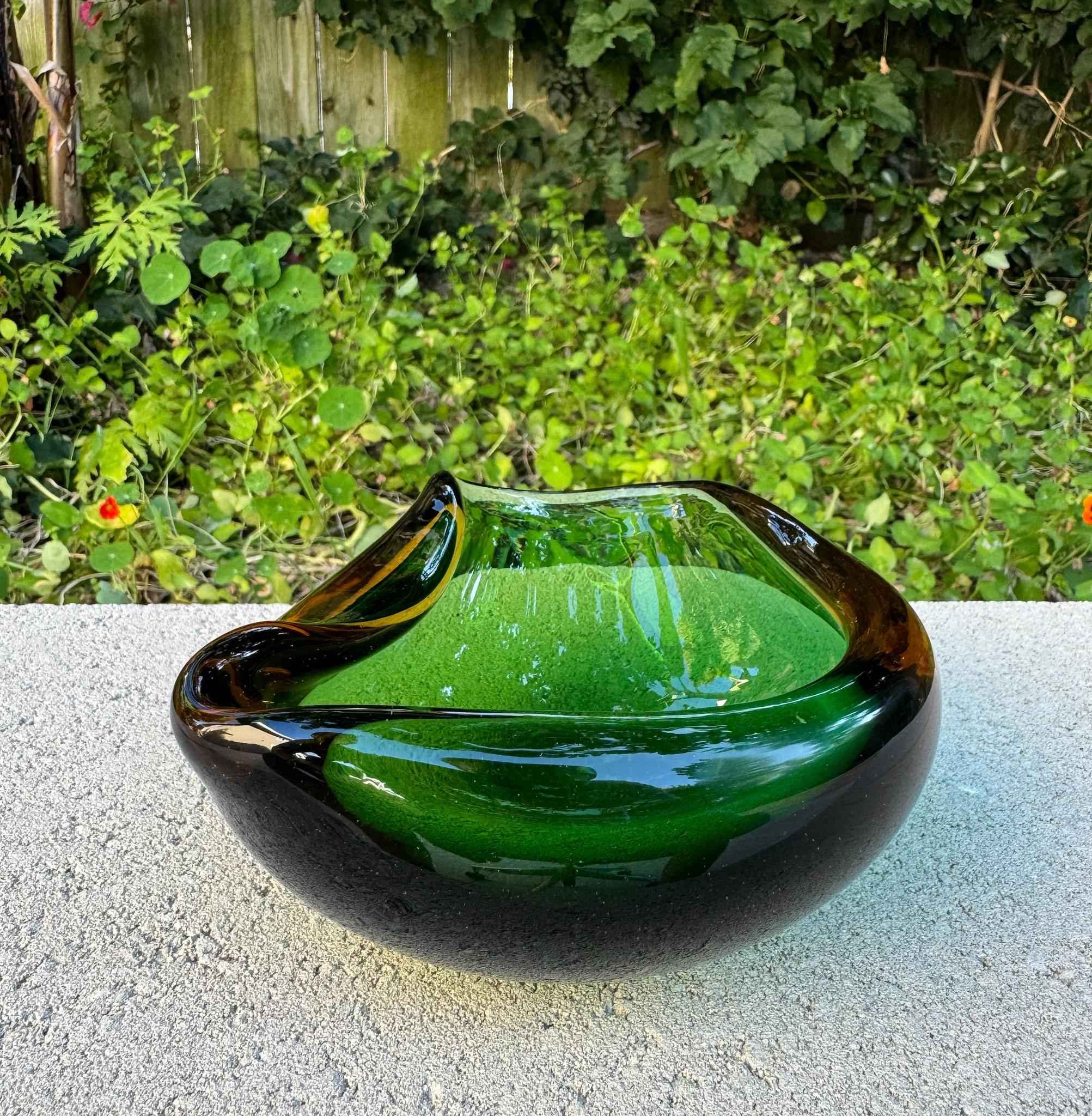 Sculptural Murano Sommerso Green & Amber Glass Bowl / Ashtray, Italy, c.1960 5
