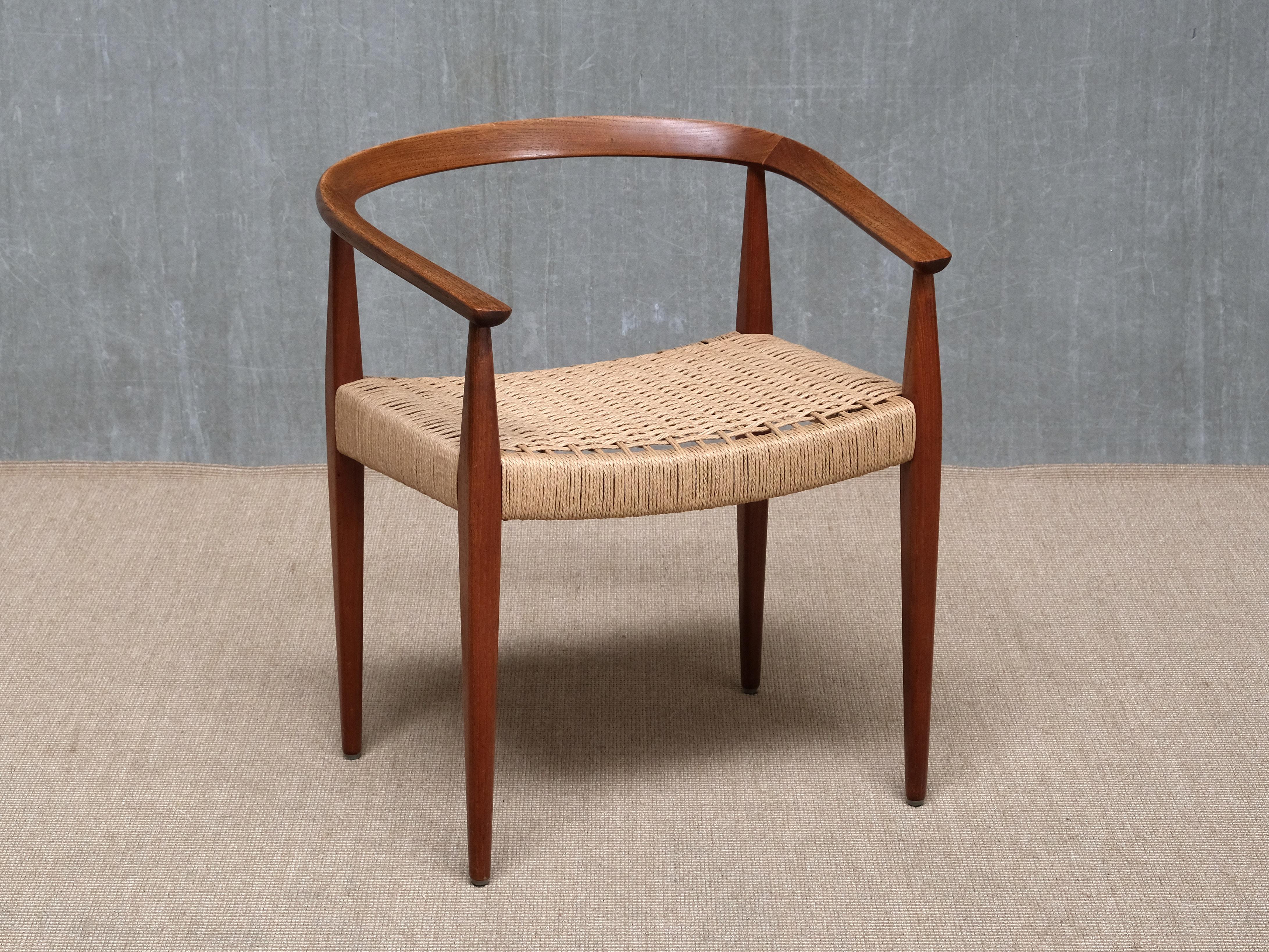 Scandinave moderne Sculptural Nanna Ditzel Teak Armchair, Model 113, Kolds Savvaerk, Denmark, 1950s en vente