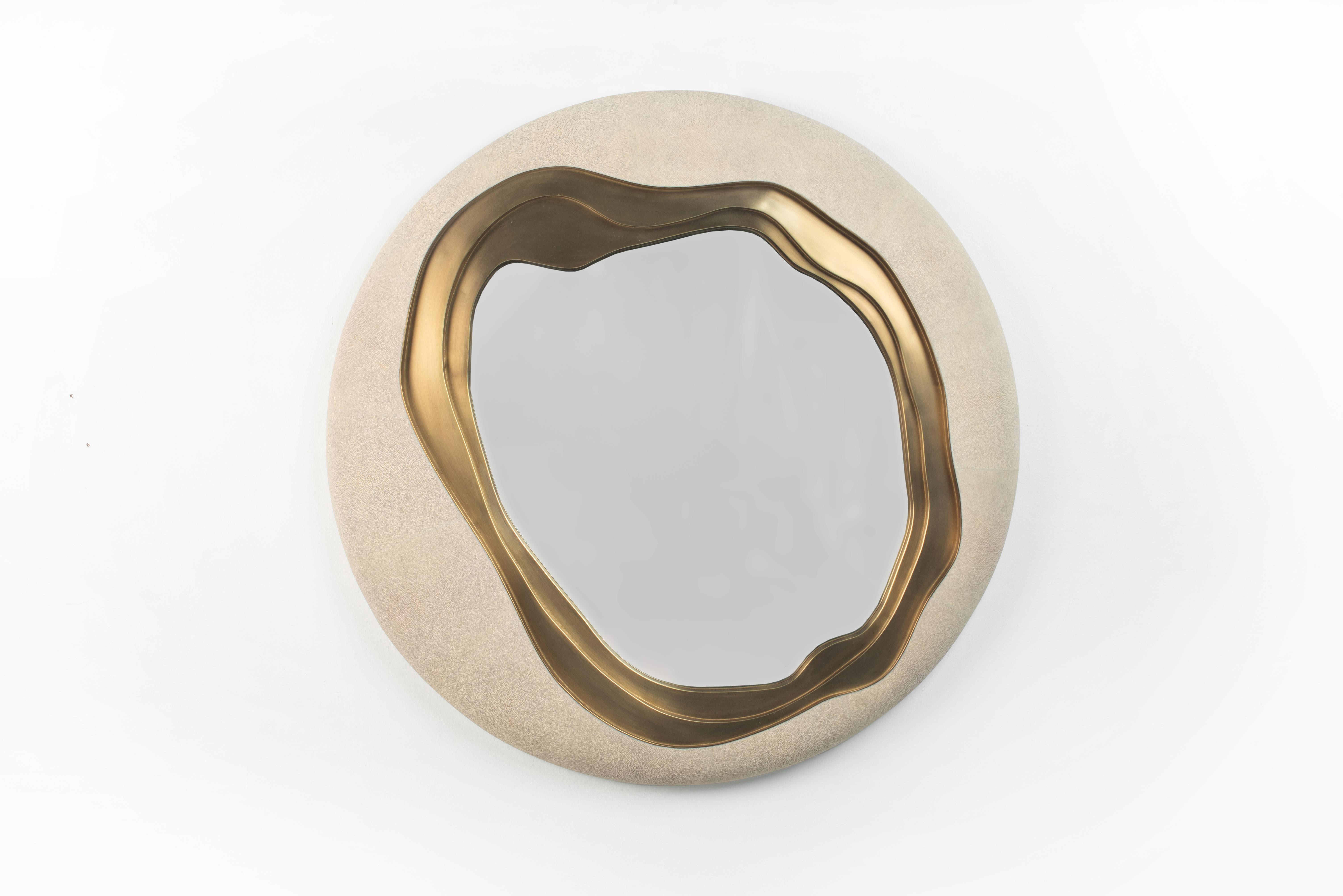 Table d'appoint sculpturale en laiton patiné par Patrick Coard Paris en vente 10