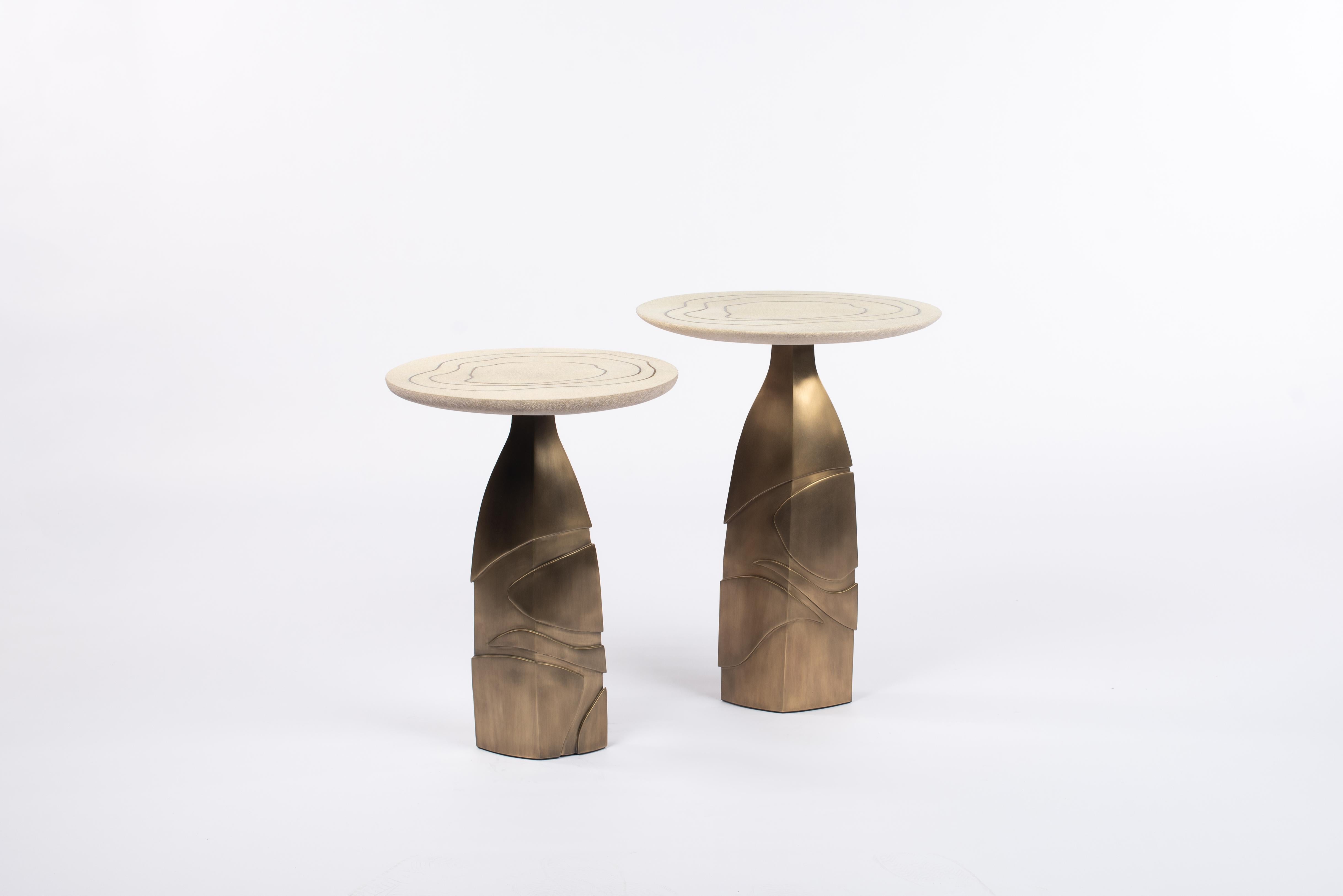Table d'appoint sculpturale en laiton patiné par Patrick Coard Paris Neuf - En vente à New York, NY