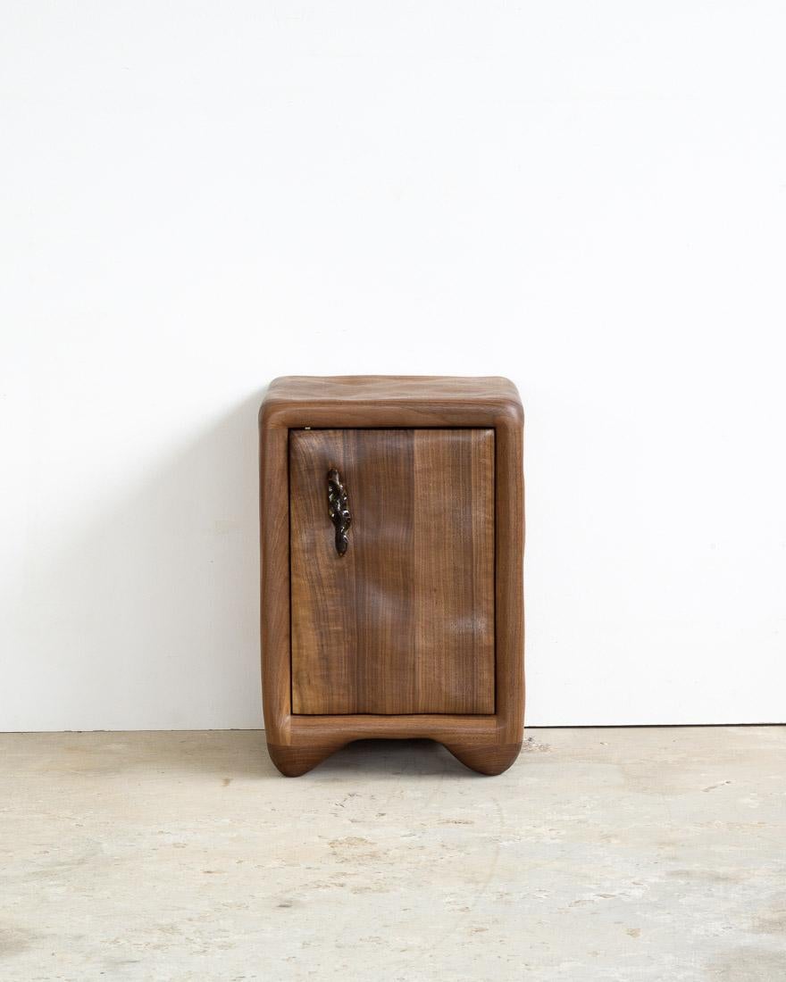 Table de nuit sculpturale - Wood Wood Wood et céramique en vente 3