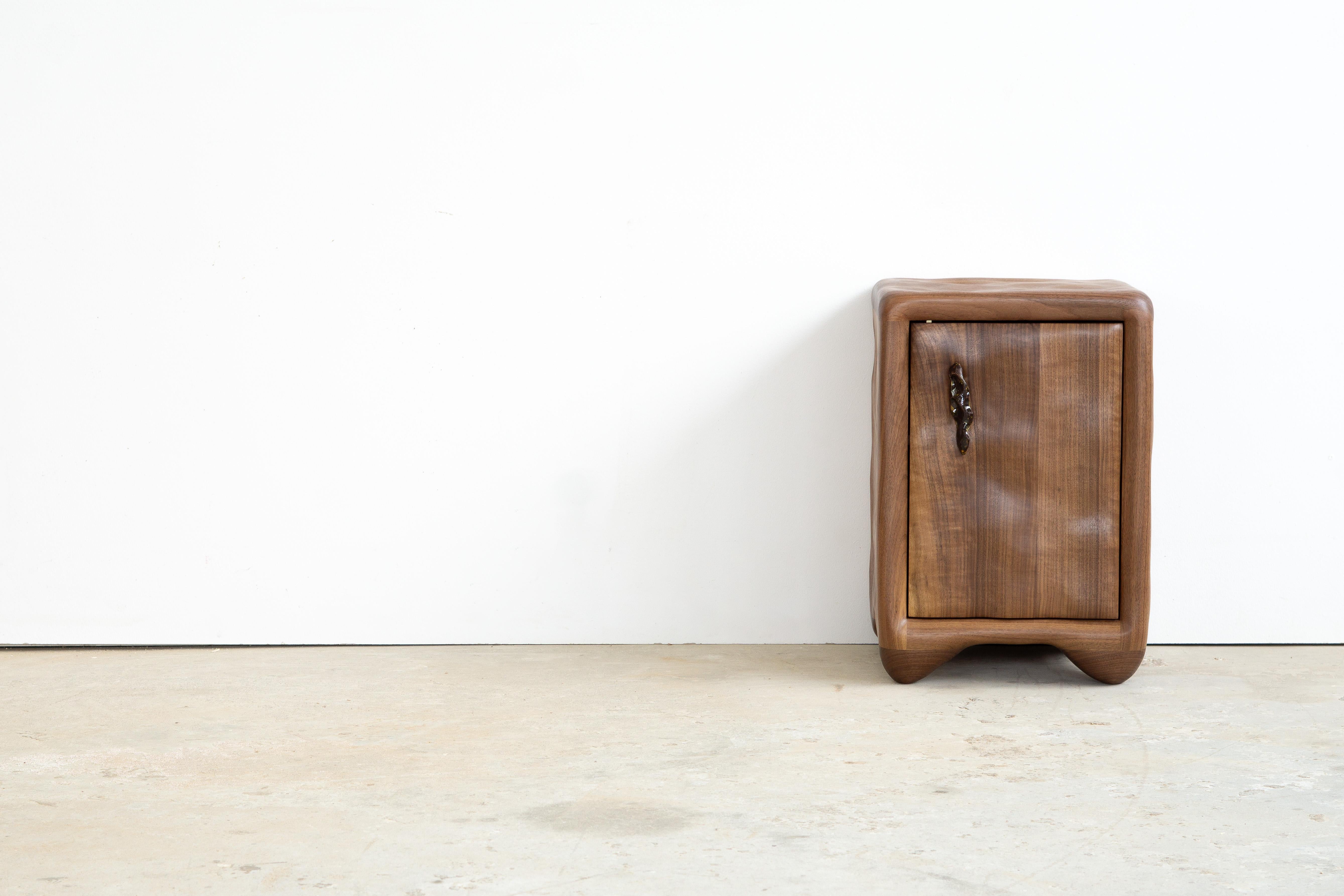 Table de nuit sculpturale - Wood Wood Wood et céramique en vente 5