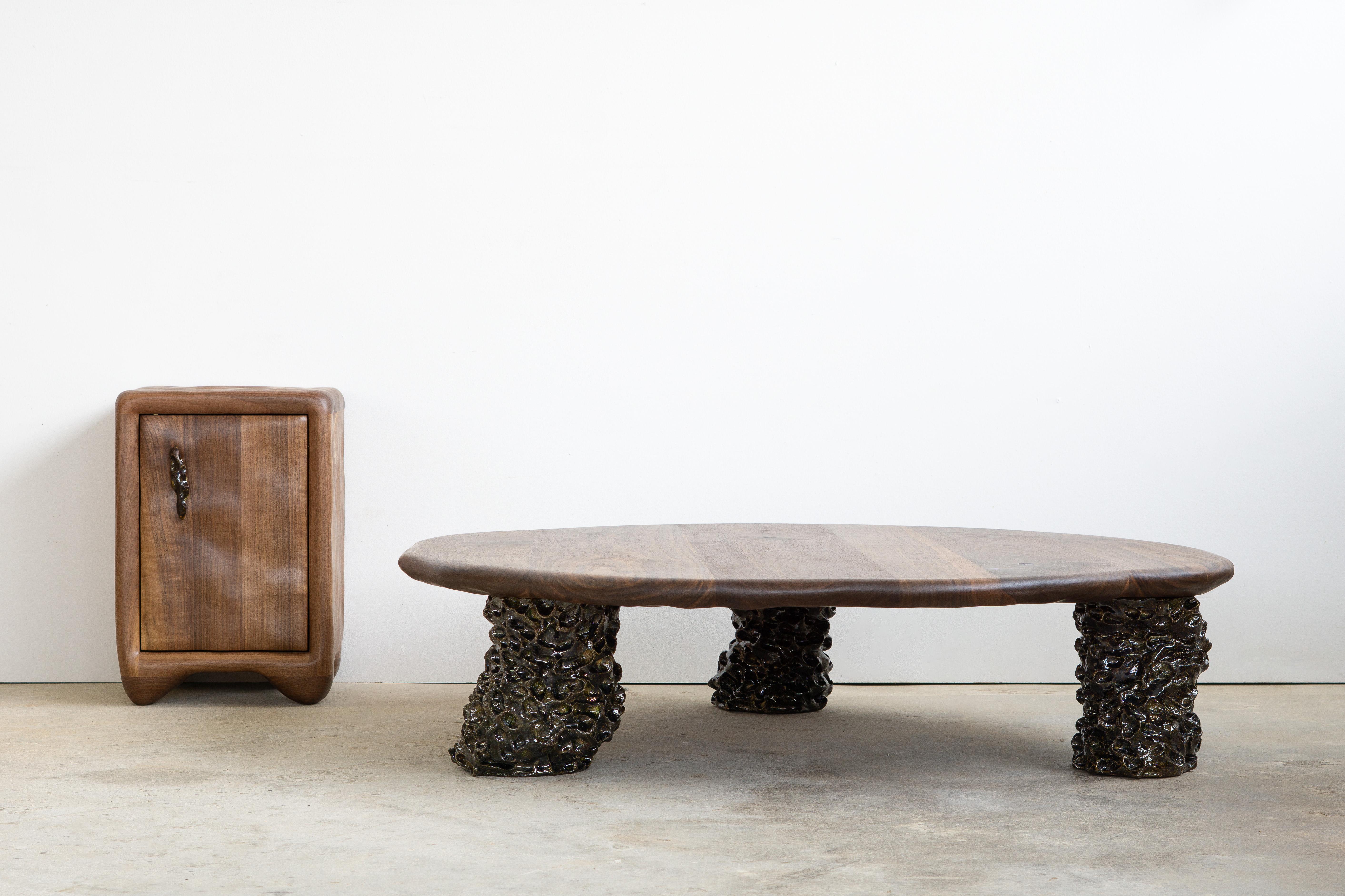 Table de nuit sculpturale - Wood Wood Wood et céramique en vente 6