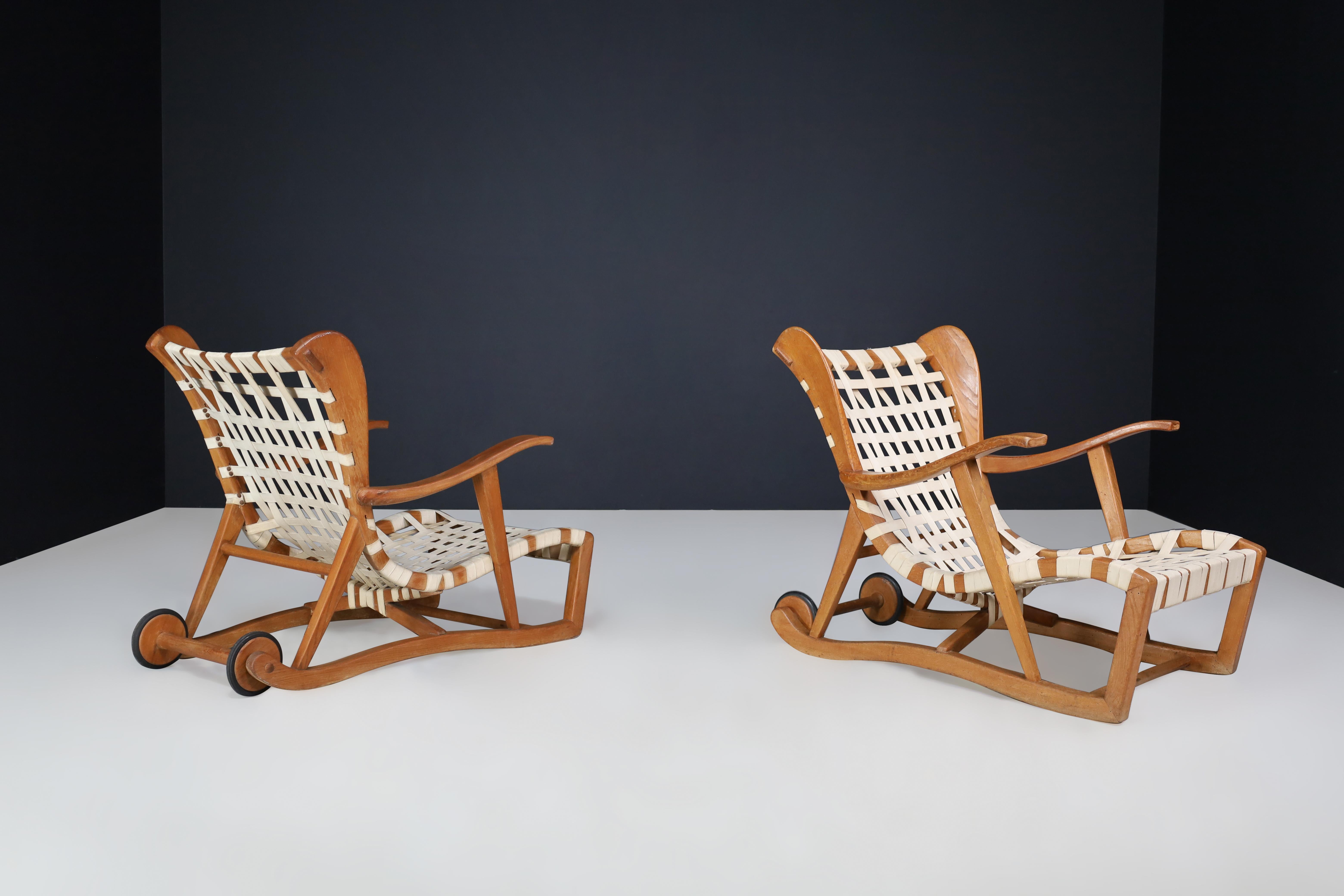 Sculptural oak Lounge chairs by Guglielmo Pecorini, Italy, the 1950s   In Good Condition For Sale In Almelo, NL