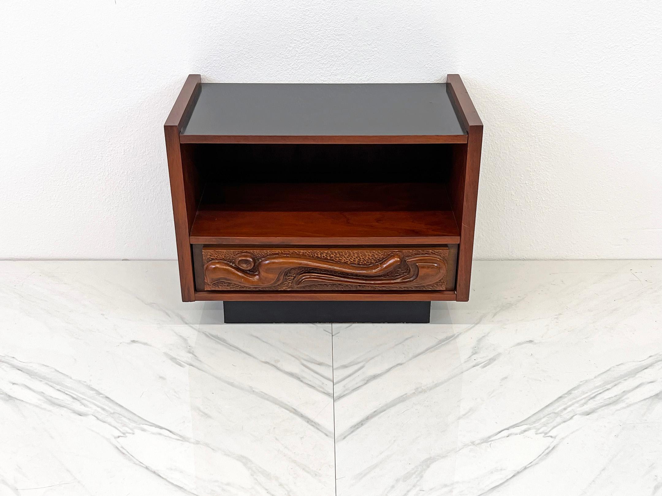 Sculptural Oceanic Nightstand by Pulaski, 1960's, Style of Witco For Sale 1