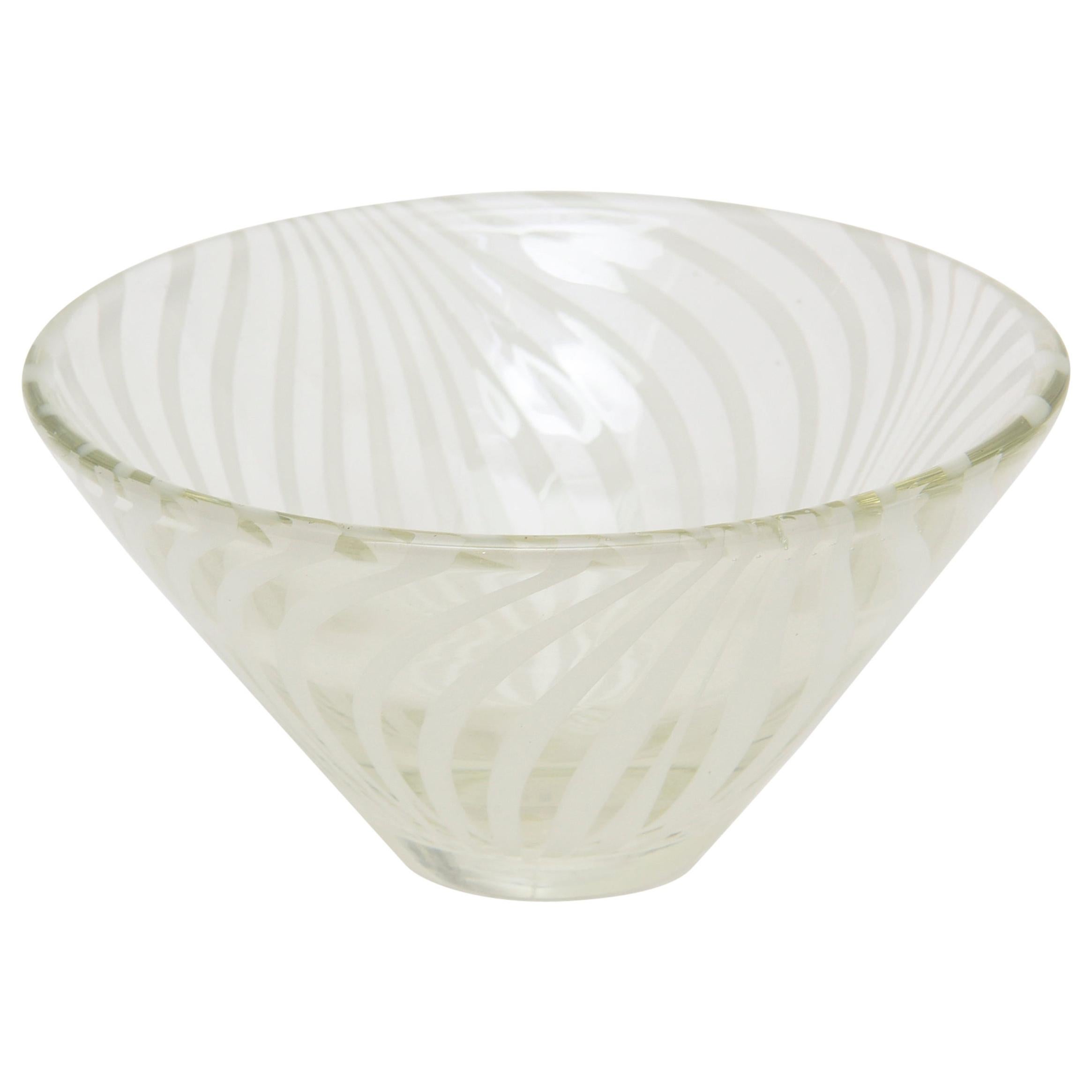Sculptural Optical Swirled Swedish Glass Bowl im Angebot