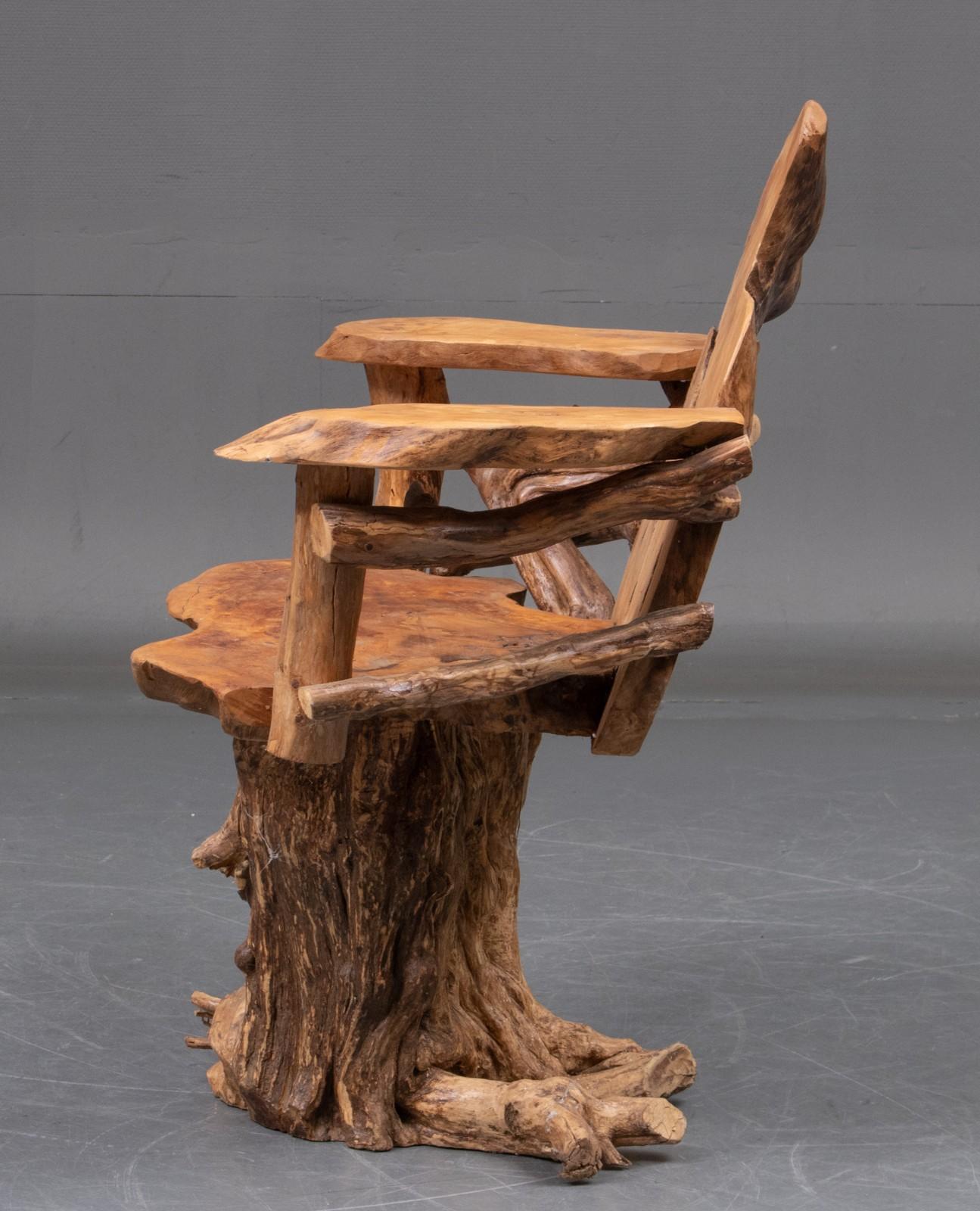 Skulpturaler organischer Stuhl aus Teakholzwurzel im Stil von Daryl Stokes  im Angebot 4