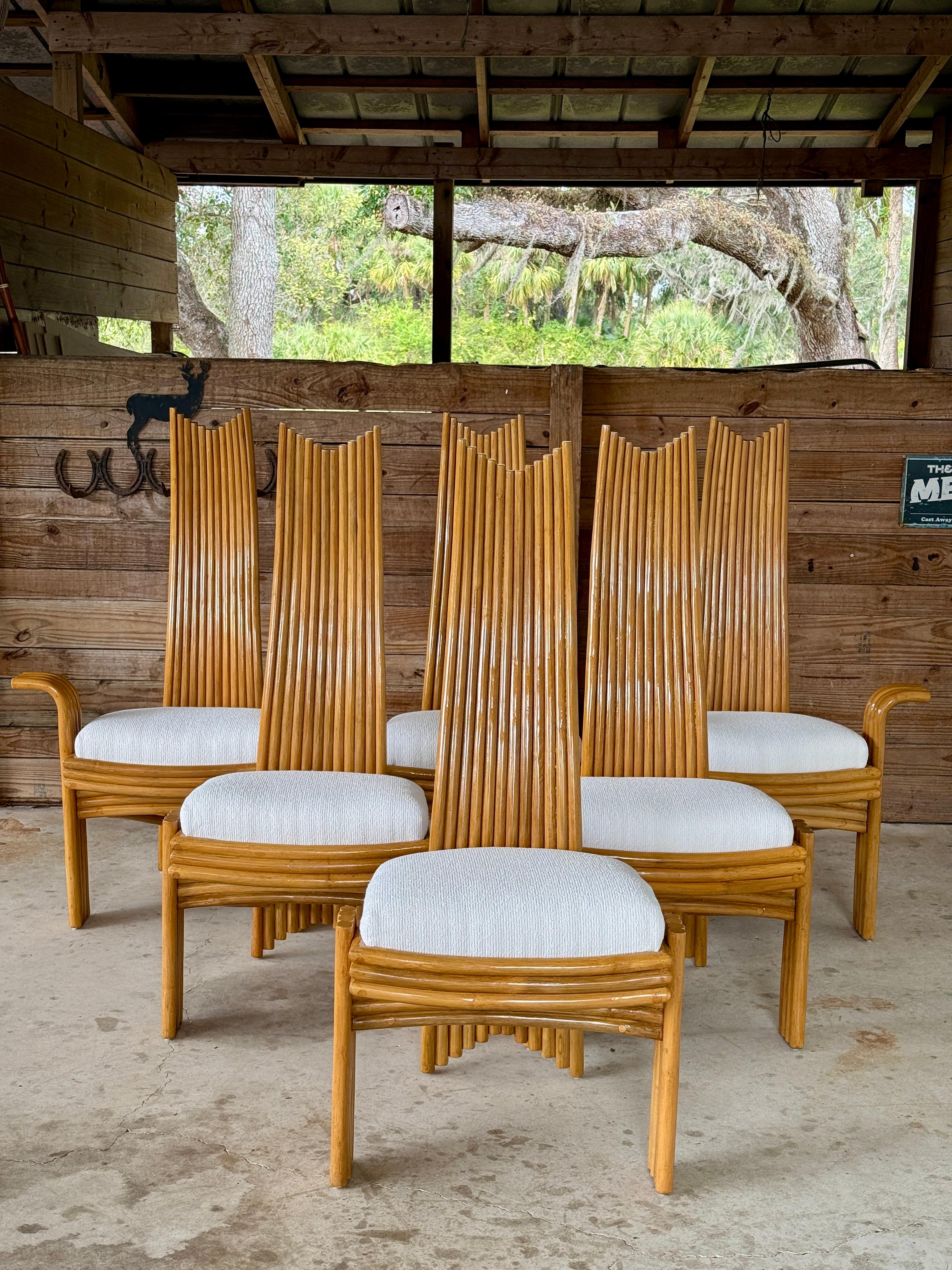 Sculptural Organic Modern Rattan Chairs in the manner of  Mackintosh or McGuire In Good Condition For Sale In North Fort Myers, FL