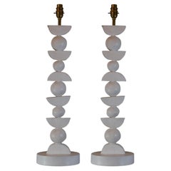 Skulpturale, organische, strukturierte Silhouette-Tischlampe von Margit Wittig in Weiß