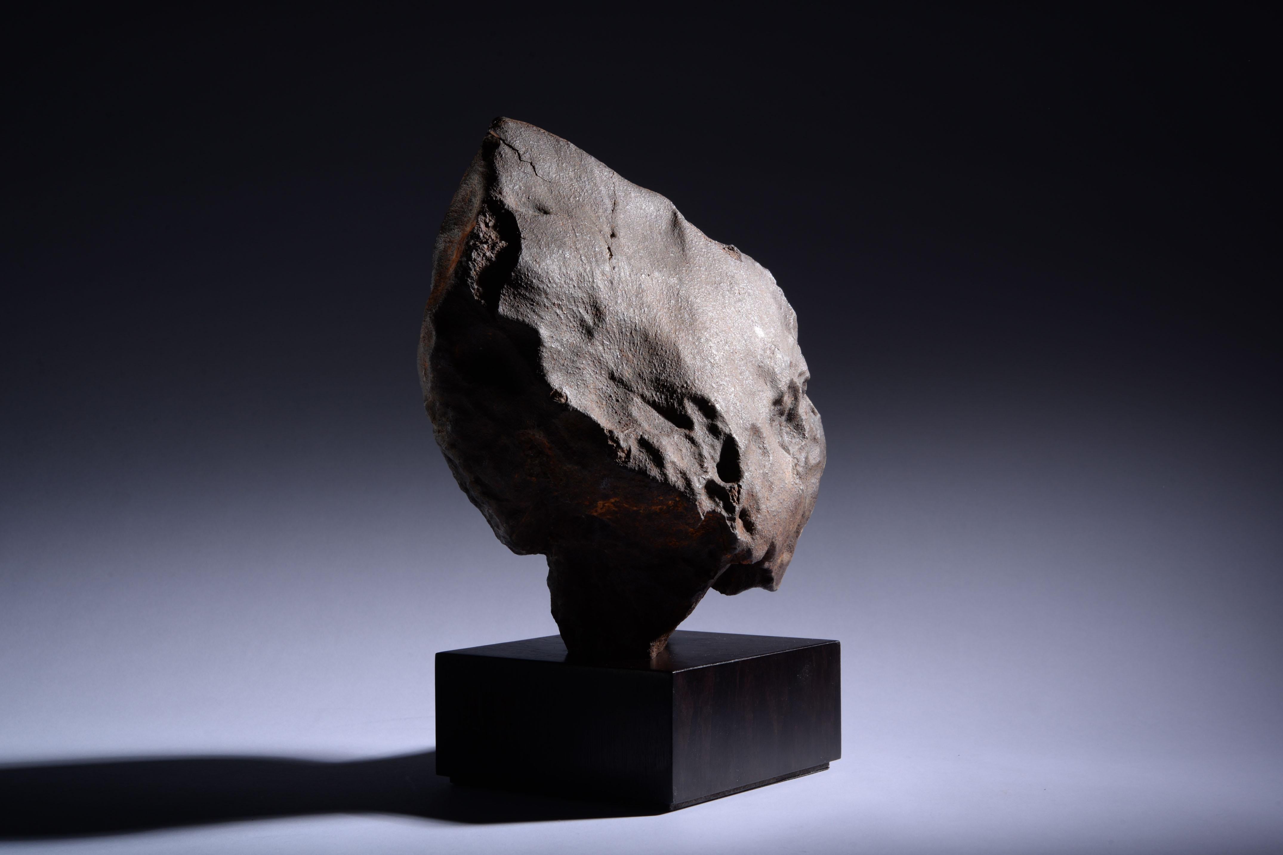 Sculptural Oriented Meteorite In Excellent Condition For Sale In London, GB