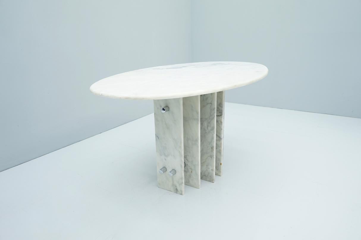 Late 20th Century Sculptural Oval Dining Table in Carrara Marble and Chrome, Italy, 1970s