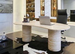 Table de bureau ovale sculpturale en travertin, bureau moderne organique en pierre