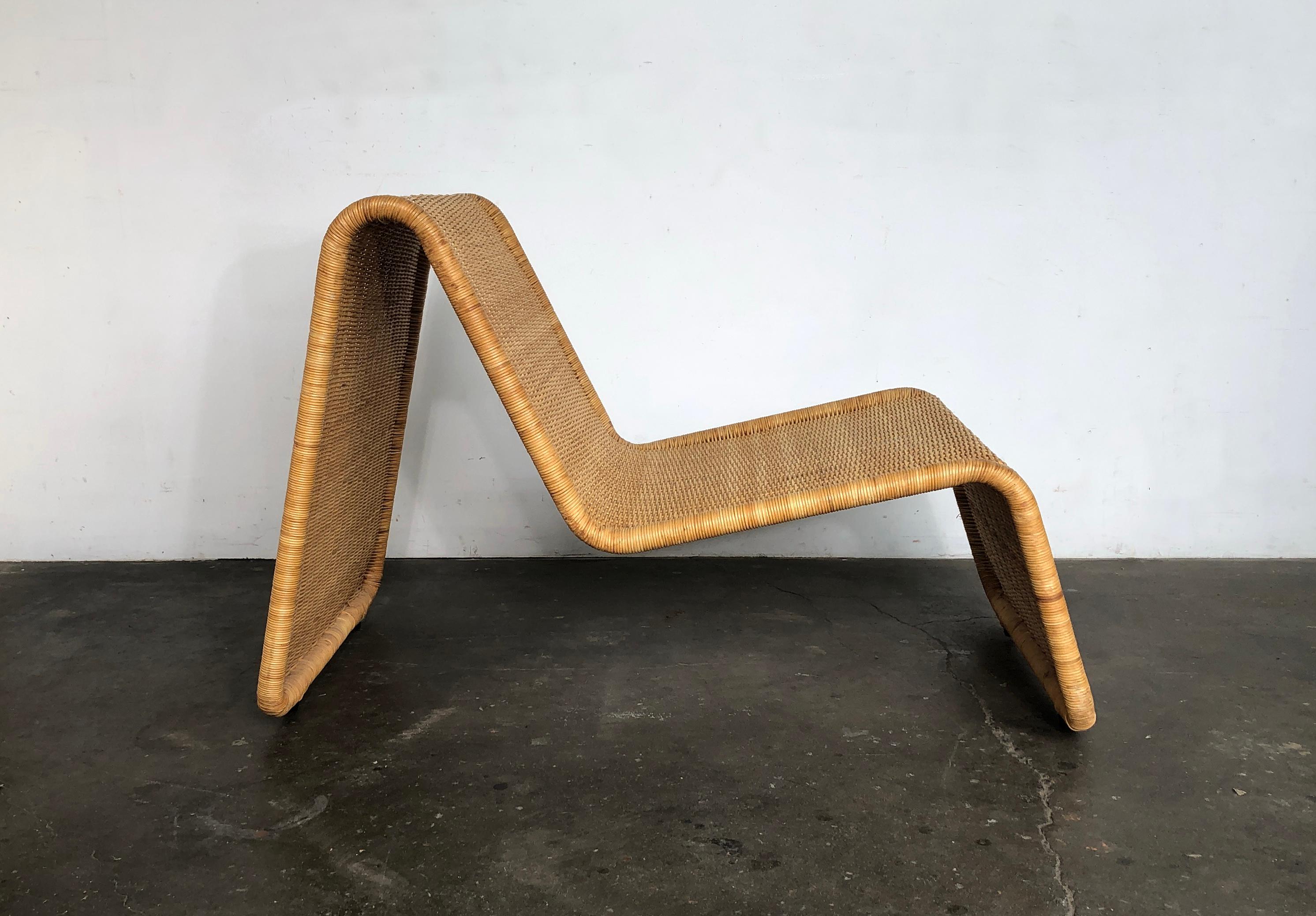Designed by Tito Agnoli circa 1960s for Pierantonio Bonacina, Italy. The P3 lounge chair is made from woven wicker around a tubular steel frame. Its iconic sculptural shape is both ergonomic and incredibly comfortable to sit in. Overall great