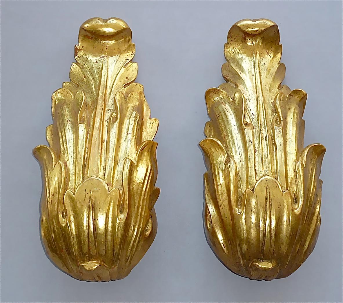 German Sculptural Pair Large Baroque Style Antique Gilt Carved Wood Leaf Sconces, 1900 For Sale