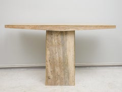 Zwei zeitgenössische italienische Konsolen aus Travertin mit Messingbändern